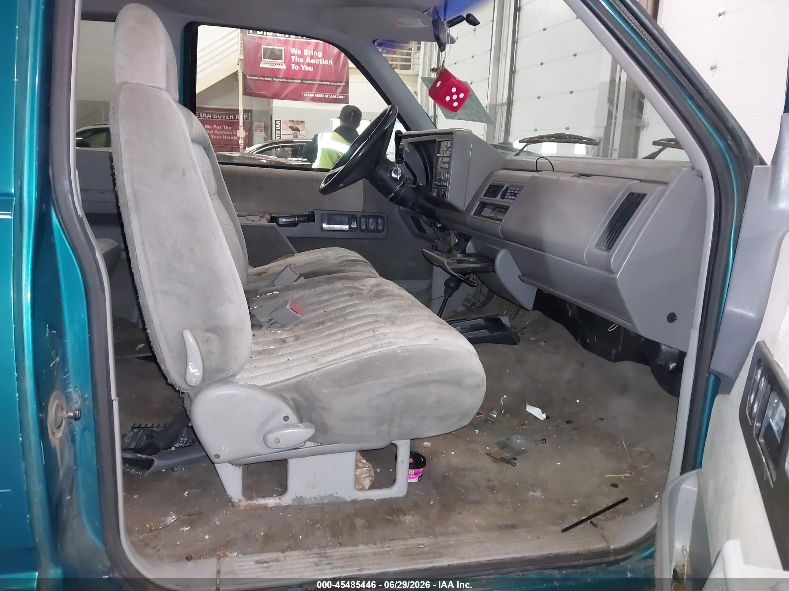 1994 Chevrolet Gmt-400 K1500 Green vin: 1GCEK19K6RE251132