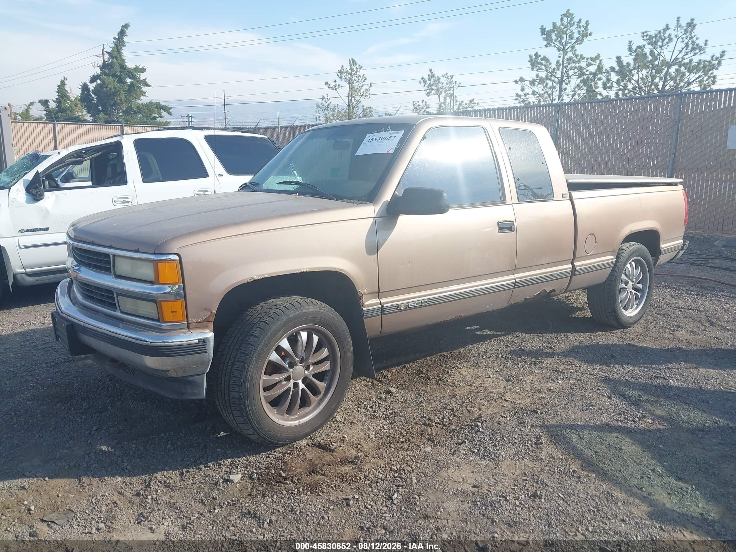 1995 Chevrolet Gmt-400 K1500 Brown vin: 1GCEK19K8SE219322