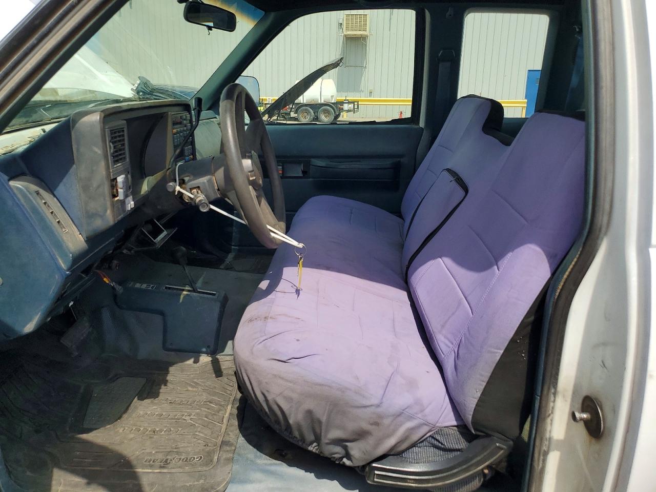 1994 Chevrolet Gmt-400 K1500 White vin: 1GCEK19K9RE151784
