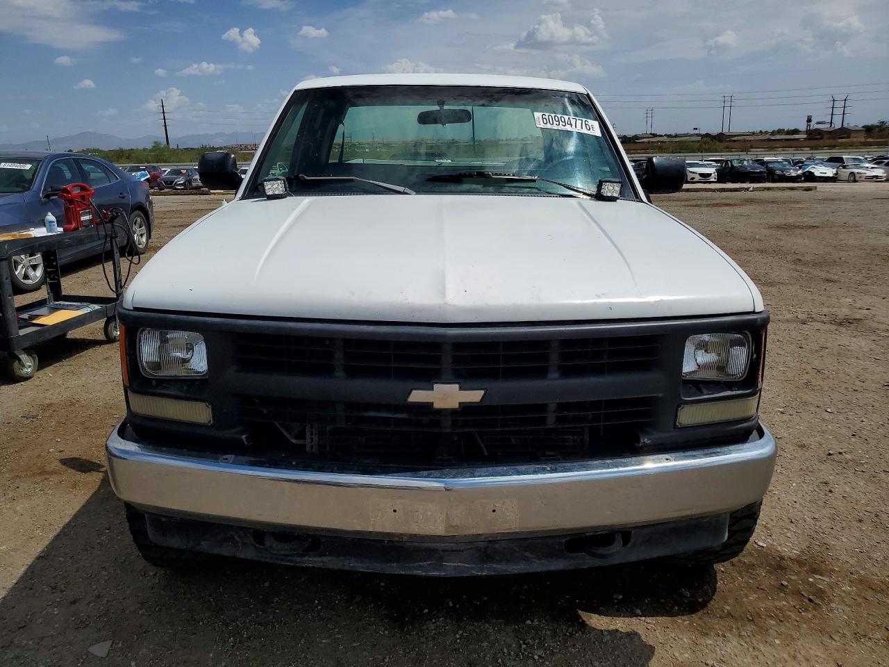 1994 Chevrolet Gmt-400 K1500 White vin: 1GCEK19K9RE151784