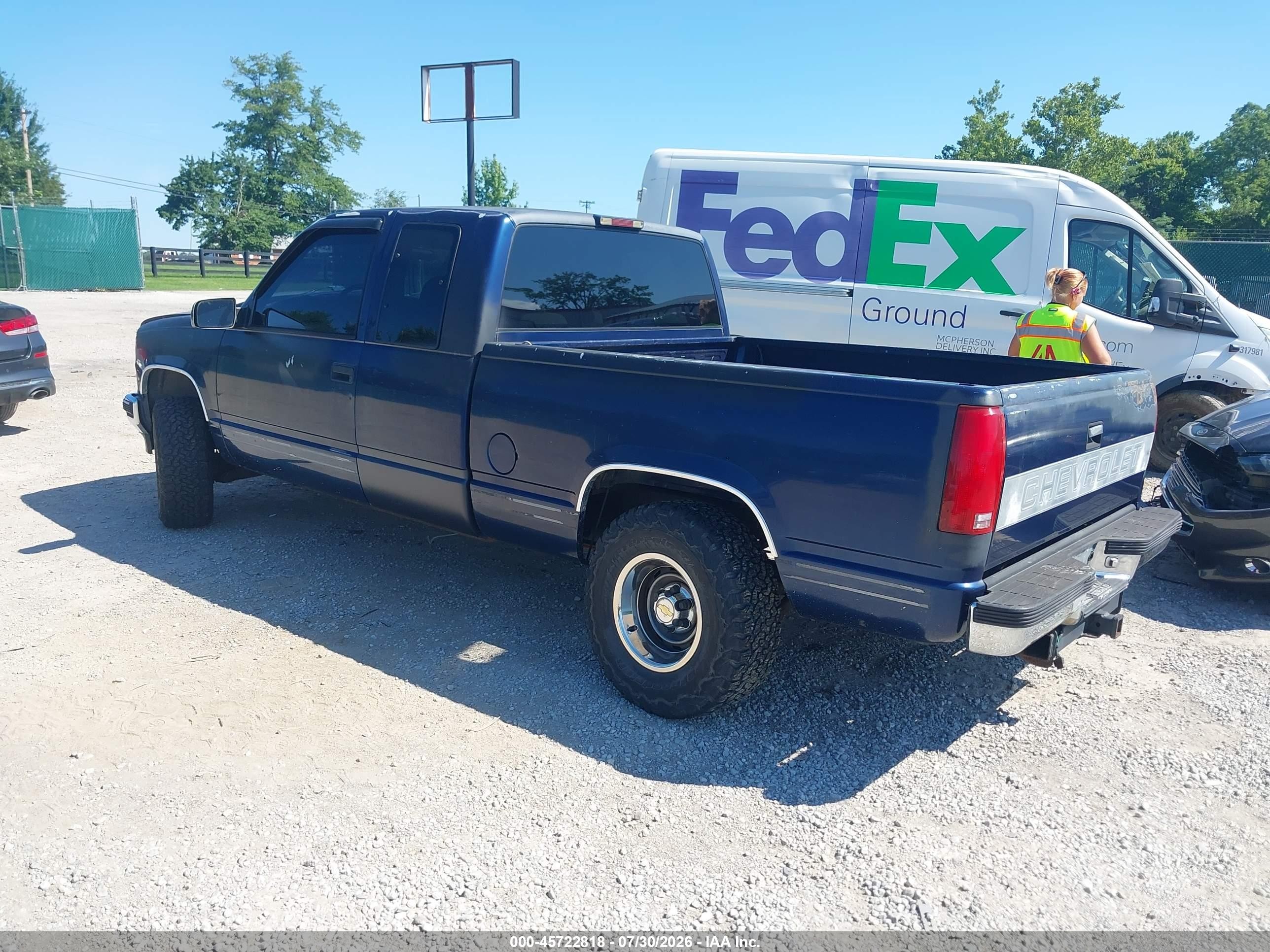 1995 Chevrolet Gmt-400 K1500 Blue vin: 1GCEK19K9SE231091