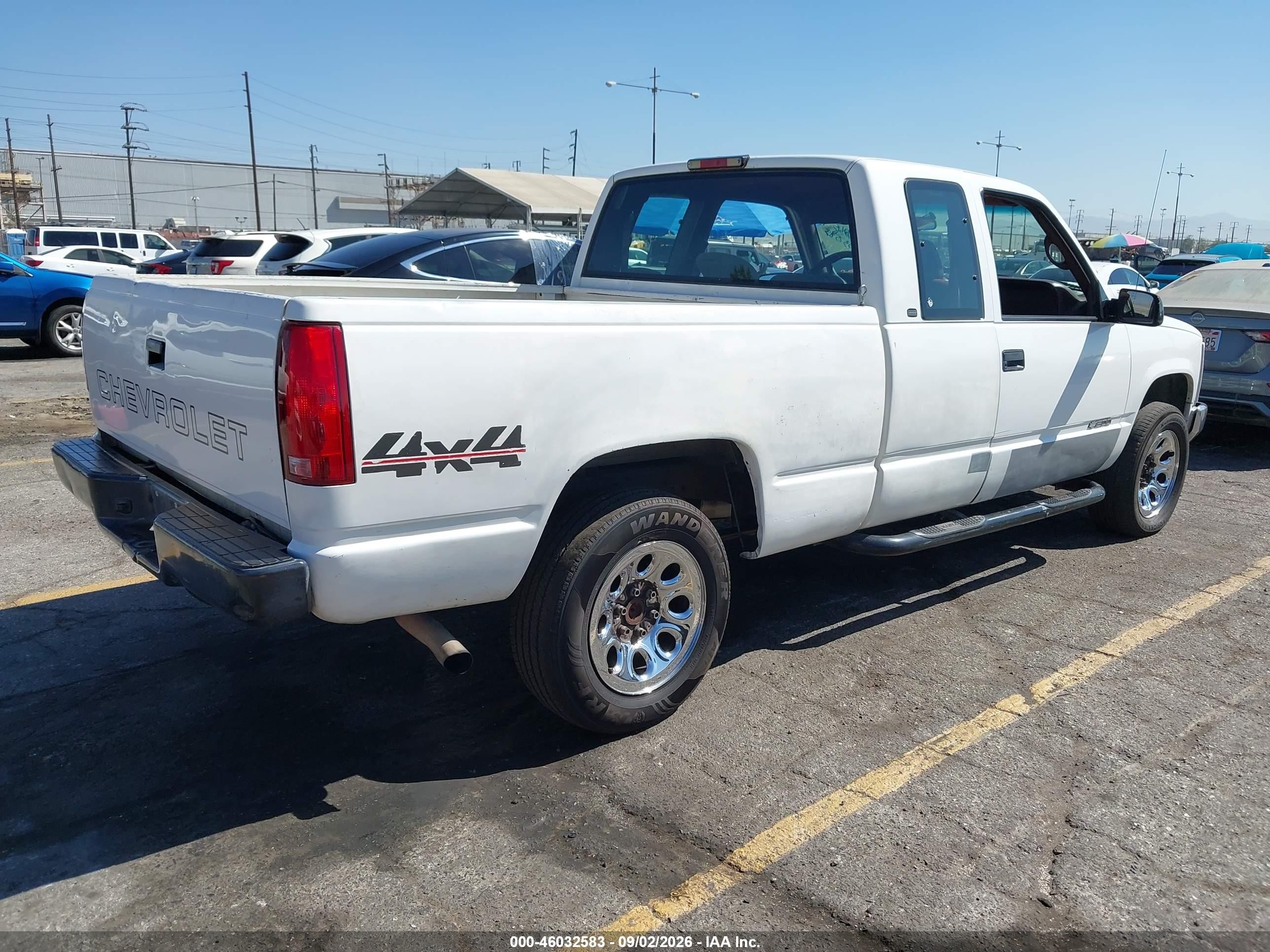 1998 Chevrolet K1500 Fleetside White vin: 1GCEK19M1WE141313