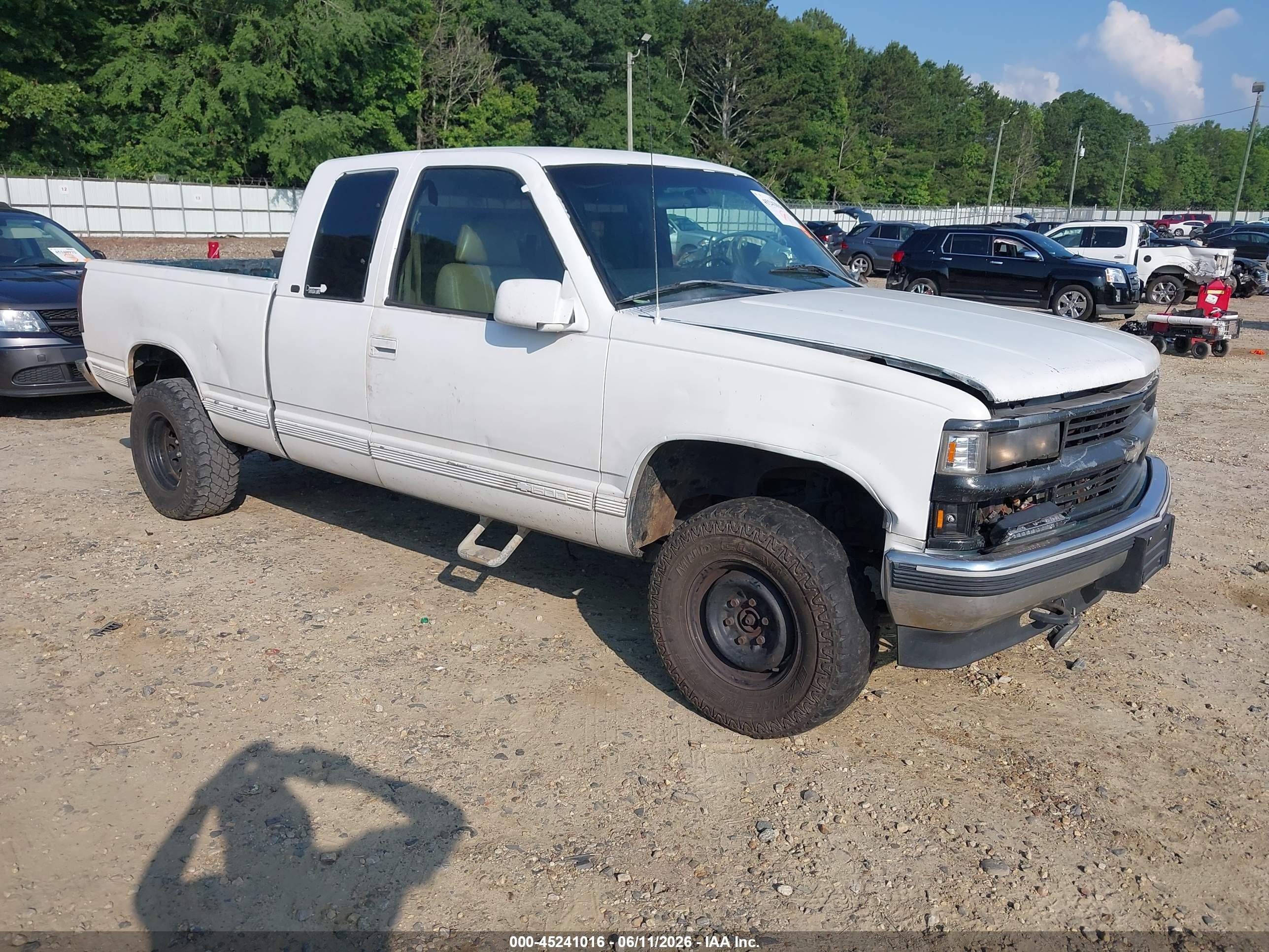 1998 Chevrolet K1500 Fleetside Белый vin: 1GCEK19M4WE135568