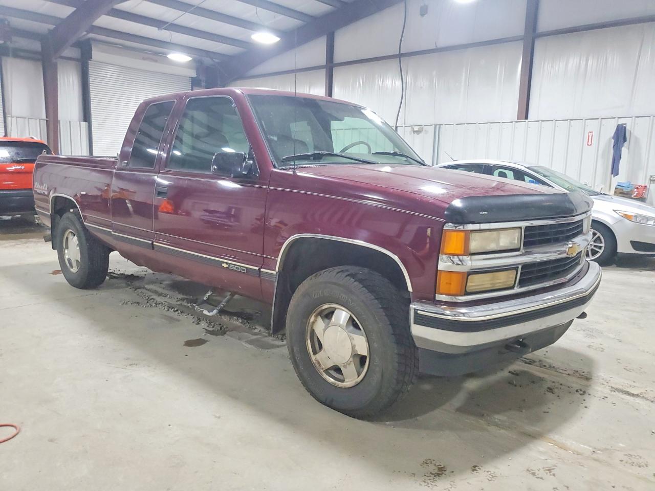 1996 Chevrolet Gmt-400 K1500 Burgundy vin: 1GCEK19M5TE197346