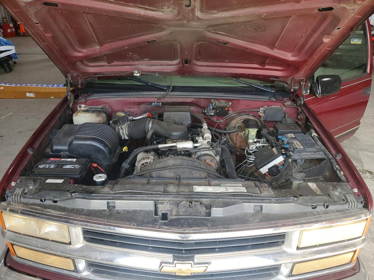 1996 Chevrolet Gmt-400 K1500 Burgundy vin: 1GCEK19M5TE197346