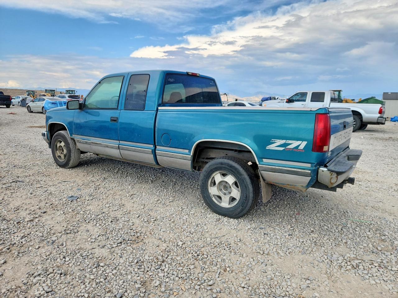 1997 Chevrolet Gmt-400 K1500 Green vin: 1GCEK19R0VE182509