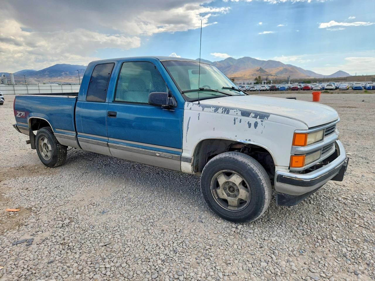 1997 Chevrolet Gmt-400 K1500 Green vin: 1GCEK19R0VE182509