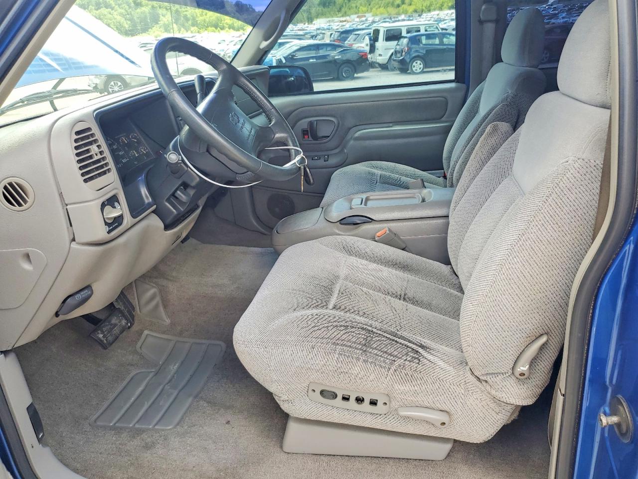 1997 Chevrolet Gmt-400 K1500 Blue vin: 1GCEK19R0VE216352