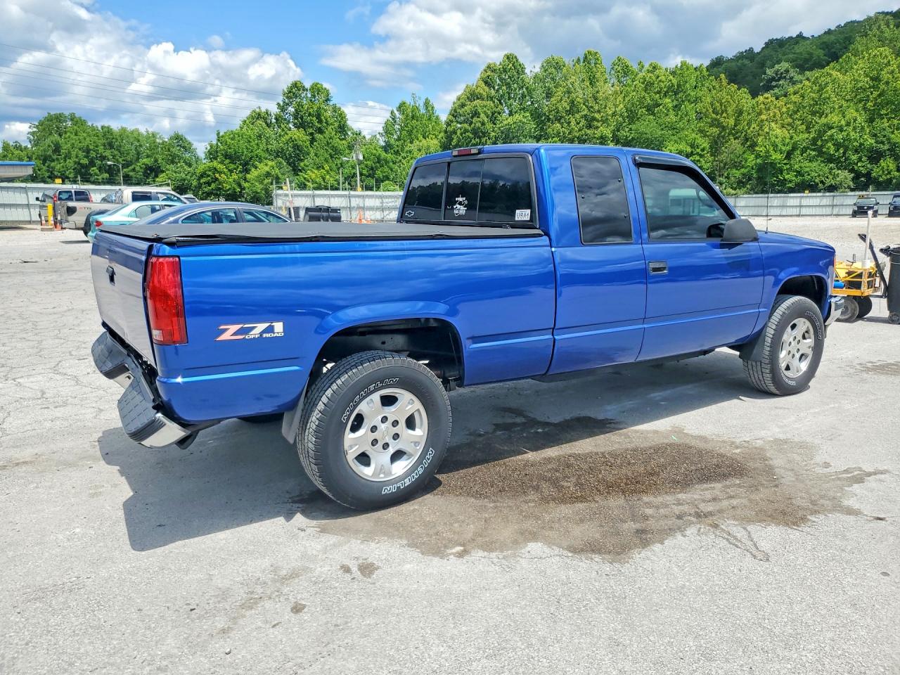 1997 Chevrolet Gmt-400 K1500 Blue vin: 1GCEK19R0VE216352