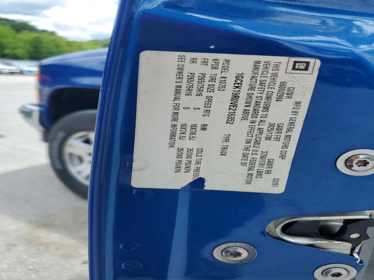 1997 Chevrolet Gmt-400 K1500 Blue vin: 1GCEK19R0VE216352