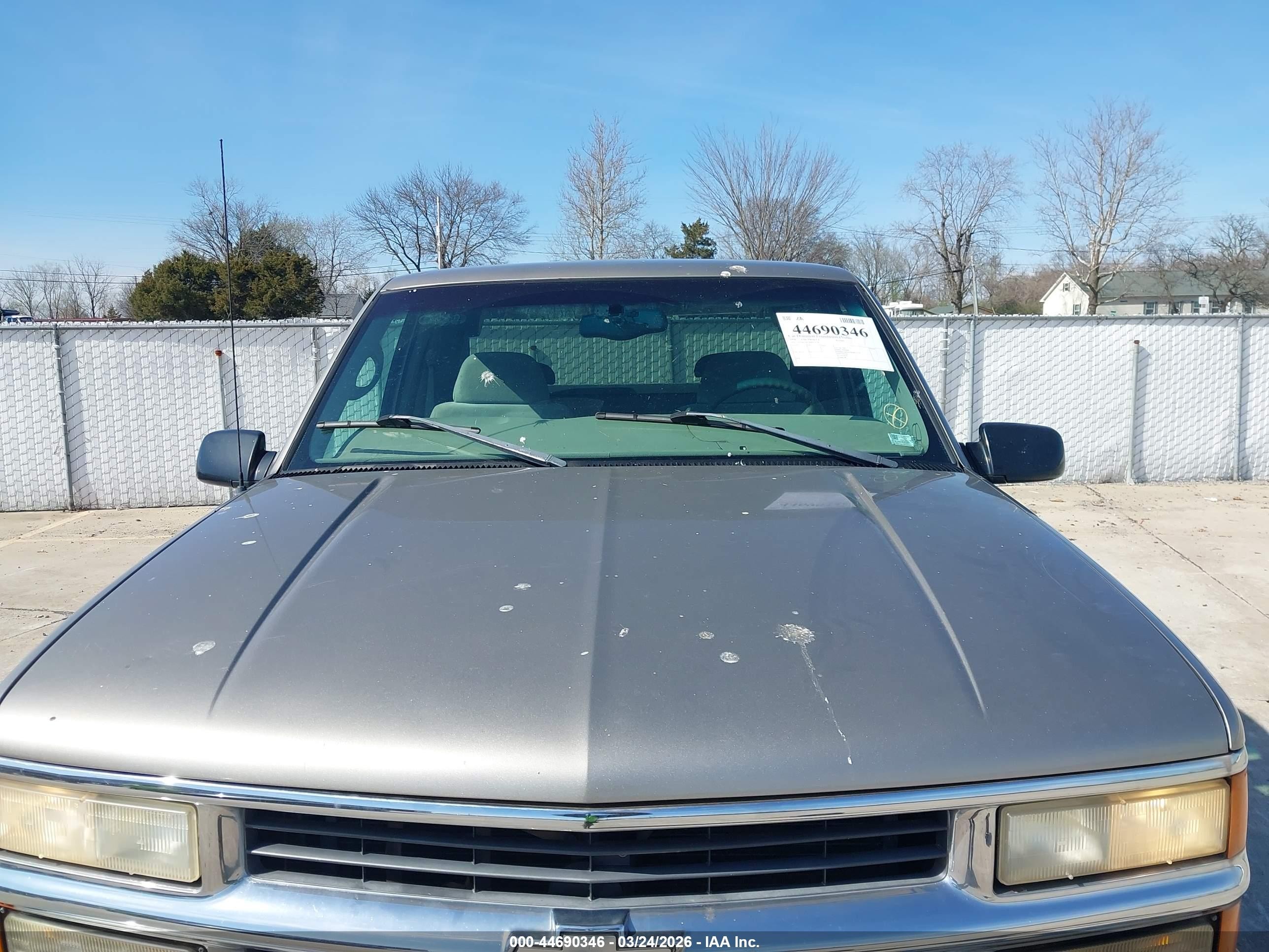 1998 Chevrolet K1500 Fleetside Серый vin: 1GCEK19R1WR123558