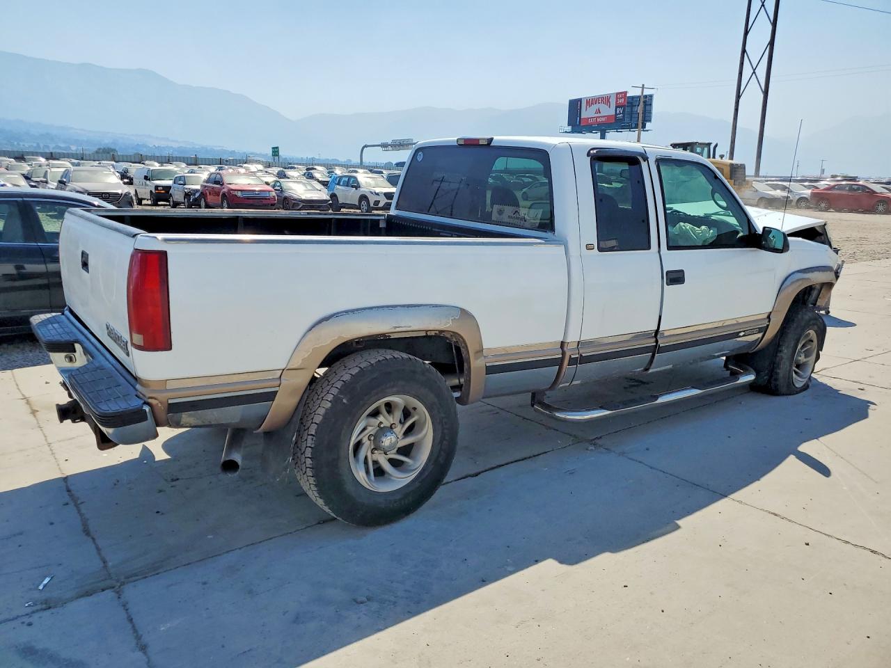 1998 Chevrolet Gmt-400 K1500 White vin: 1GCEK19R1WR139288