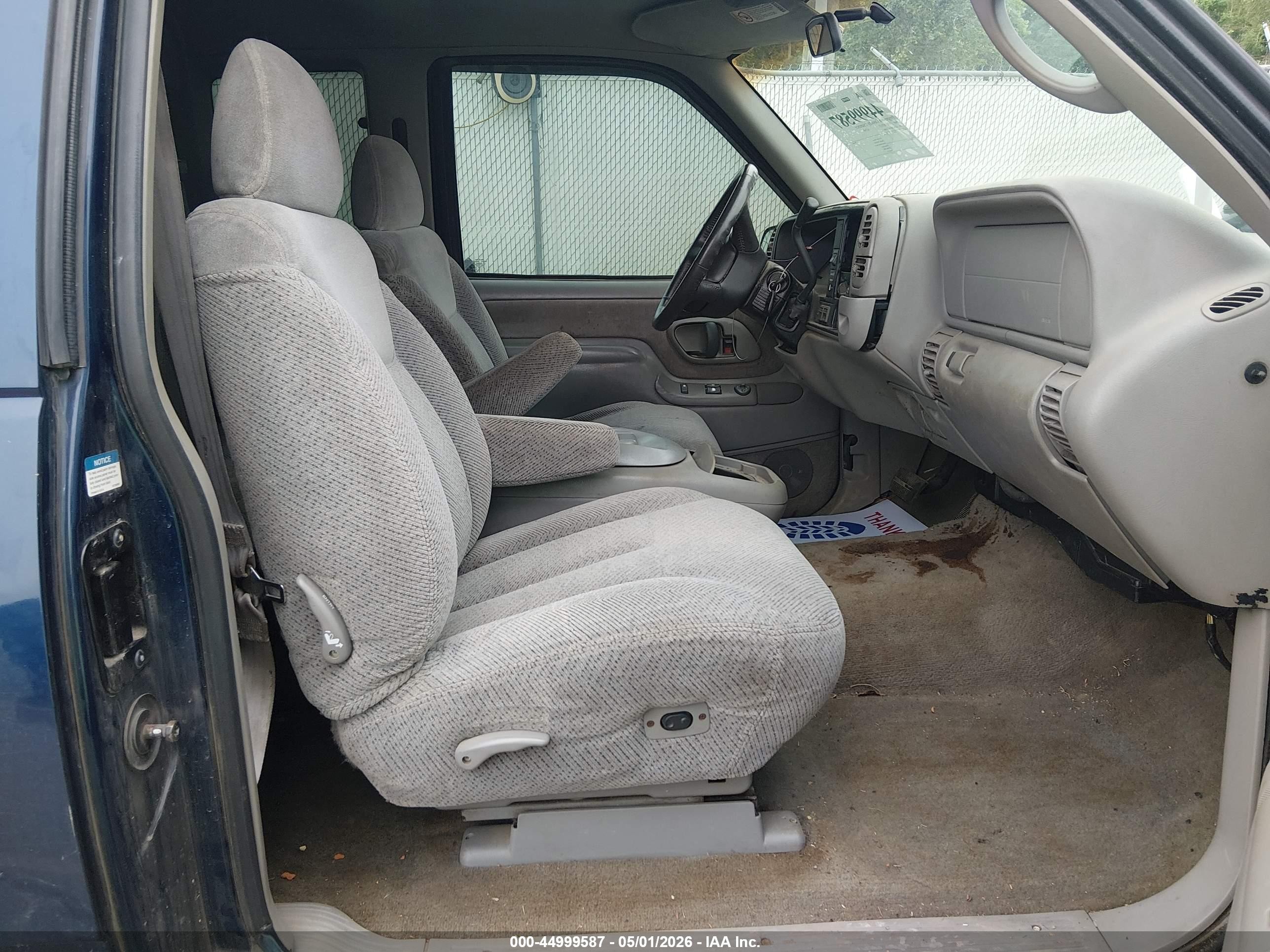 1998 Chevrolet K1500 Fleetside Blue vin: 1GCEK19R1WR143860