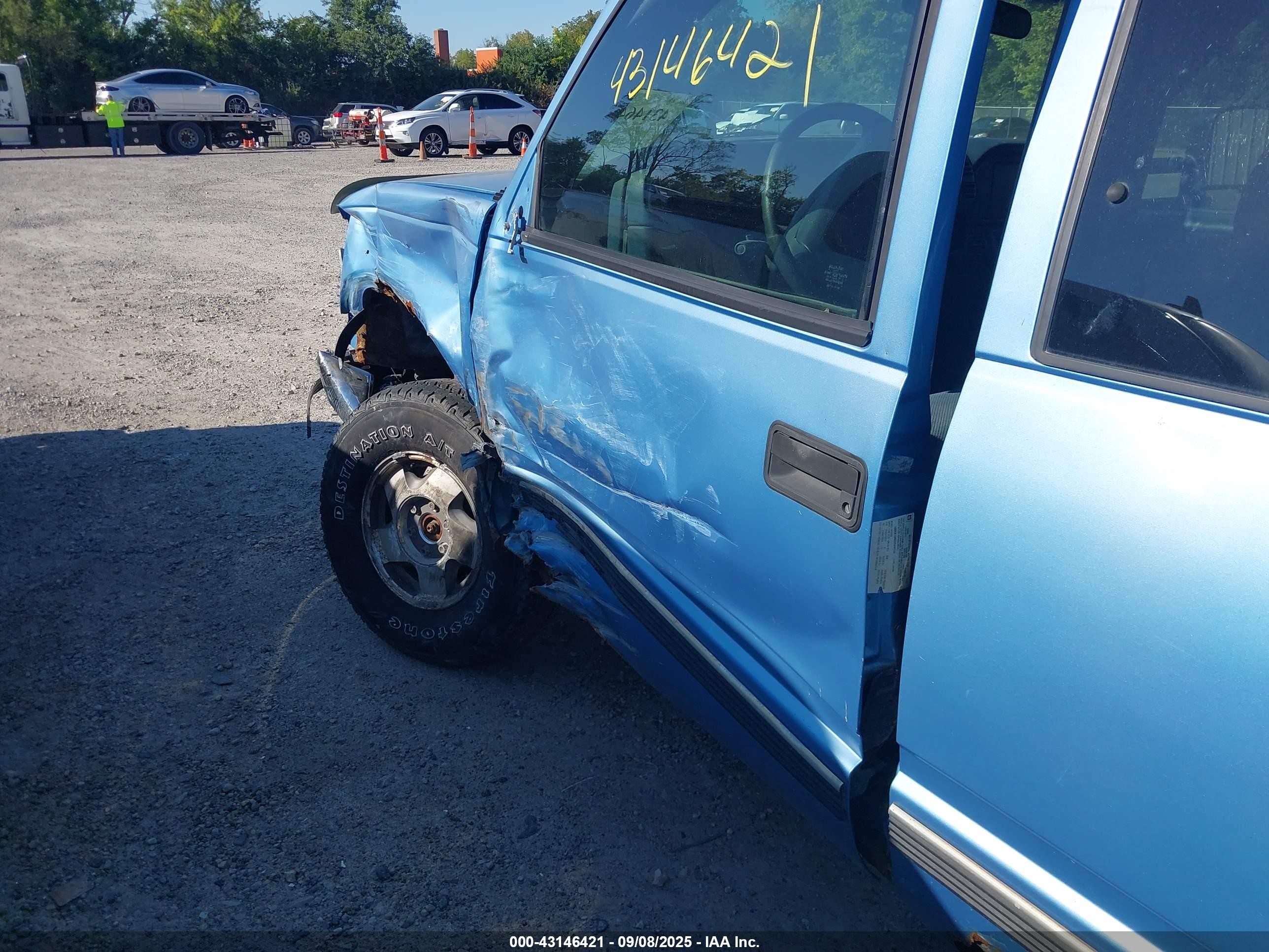 1997 Chevrolet K1500 Fleetside Синий vin: 1GCEK19R2VE248123