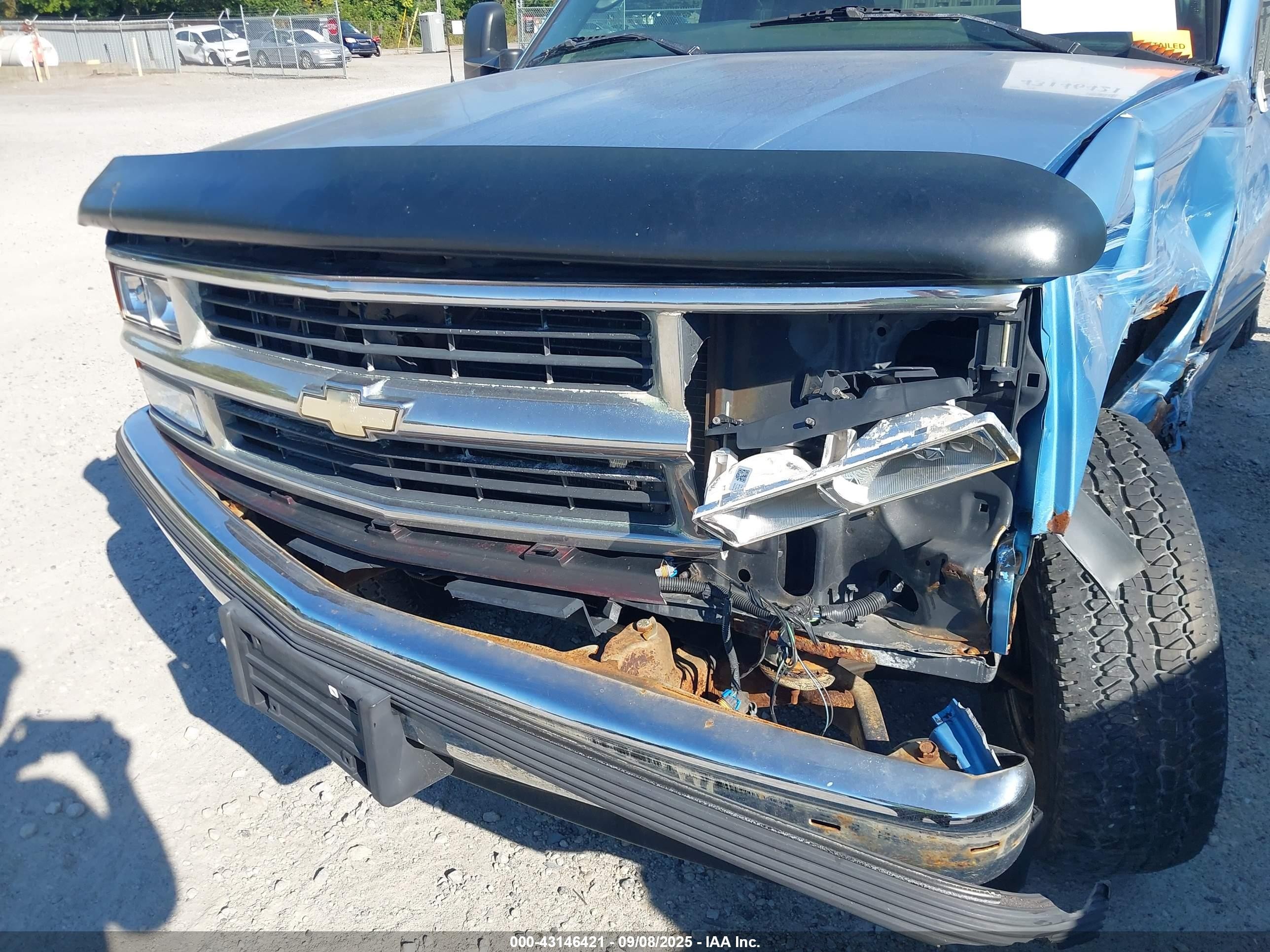 1997 Chevrolet K1500 Fleetside Синий vin: 1GCEK19R2VE248123