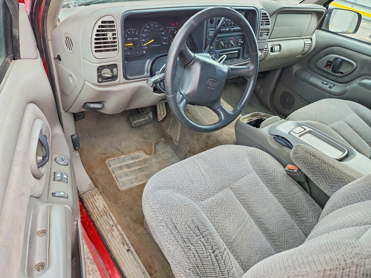 1998 Chevrolet Gmt-400 K1500 Red vin: 1GCEK19R4WR100887