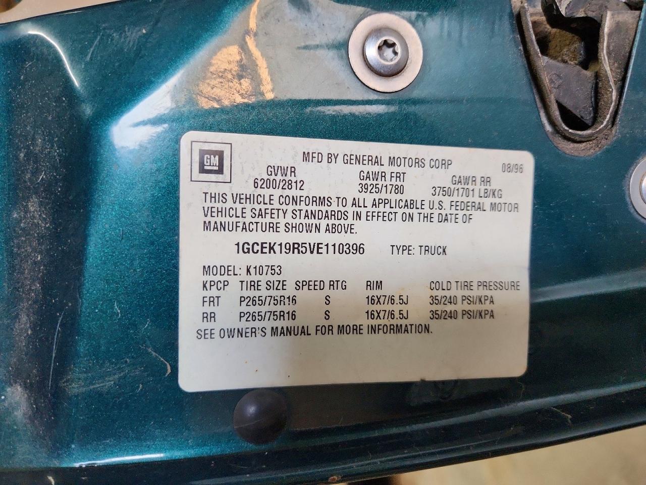 1997 Chevrolet Gmt-400 K1500 Green vin: 1GCEK19R5VE110396