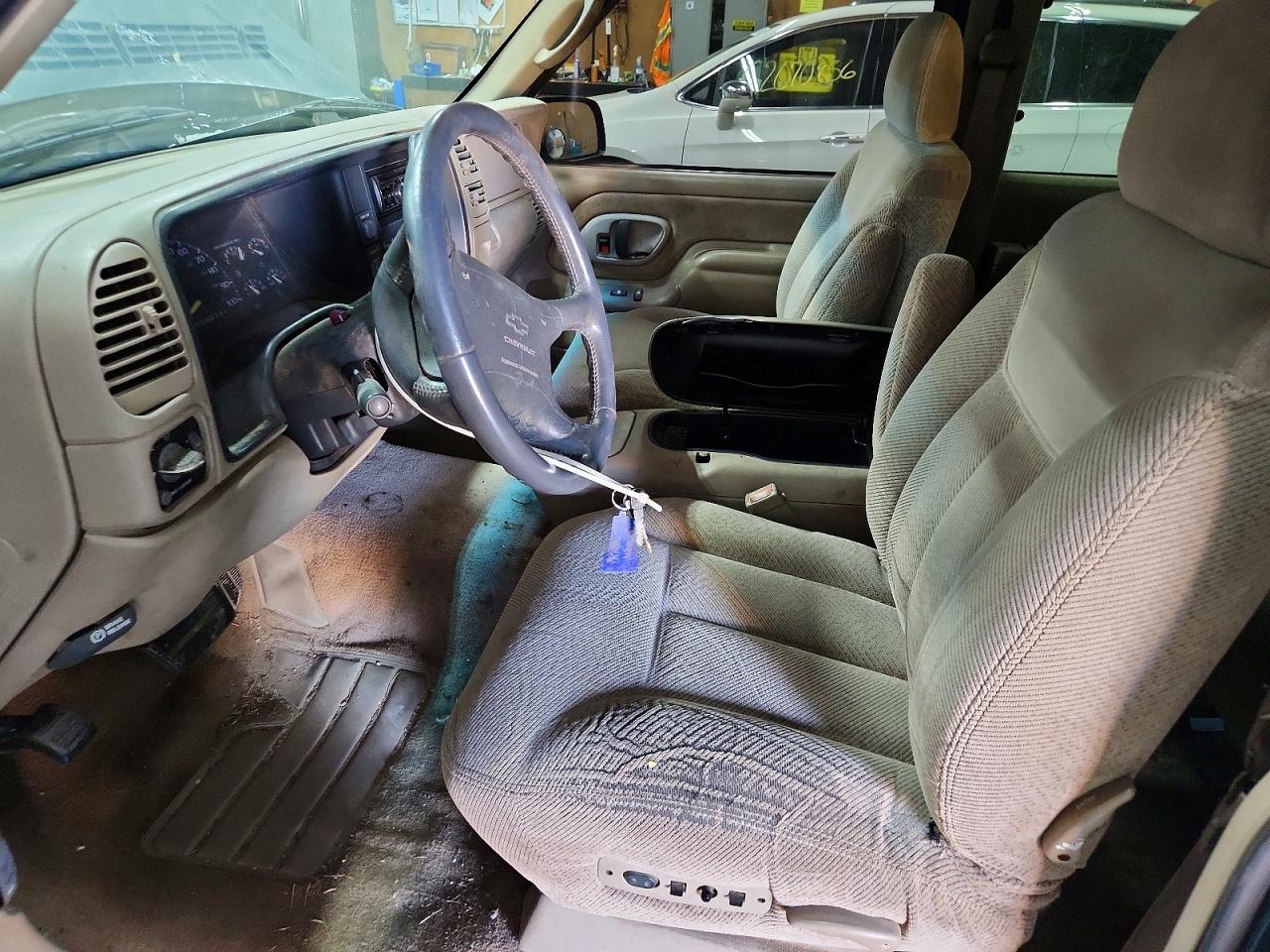 1997 Chevrolet Gmt-400 K1500 Green vin: 1GCEK19R5VE110396