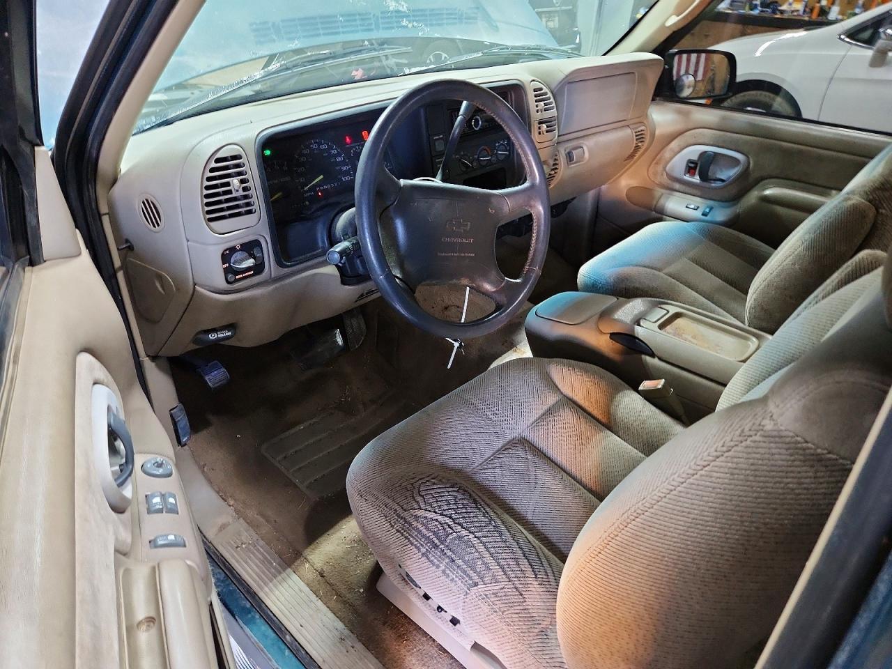 1997 Chevrolet Gmt-400 K1500 Green vin: 1GCEK19R5VE110396