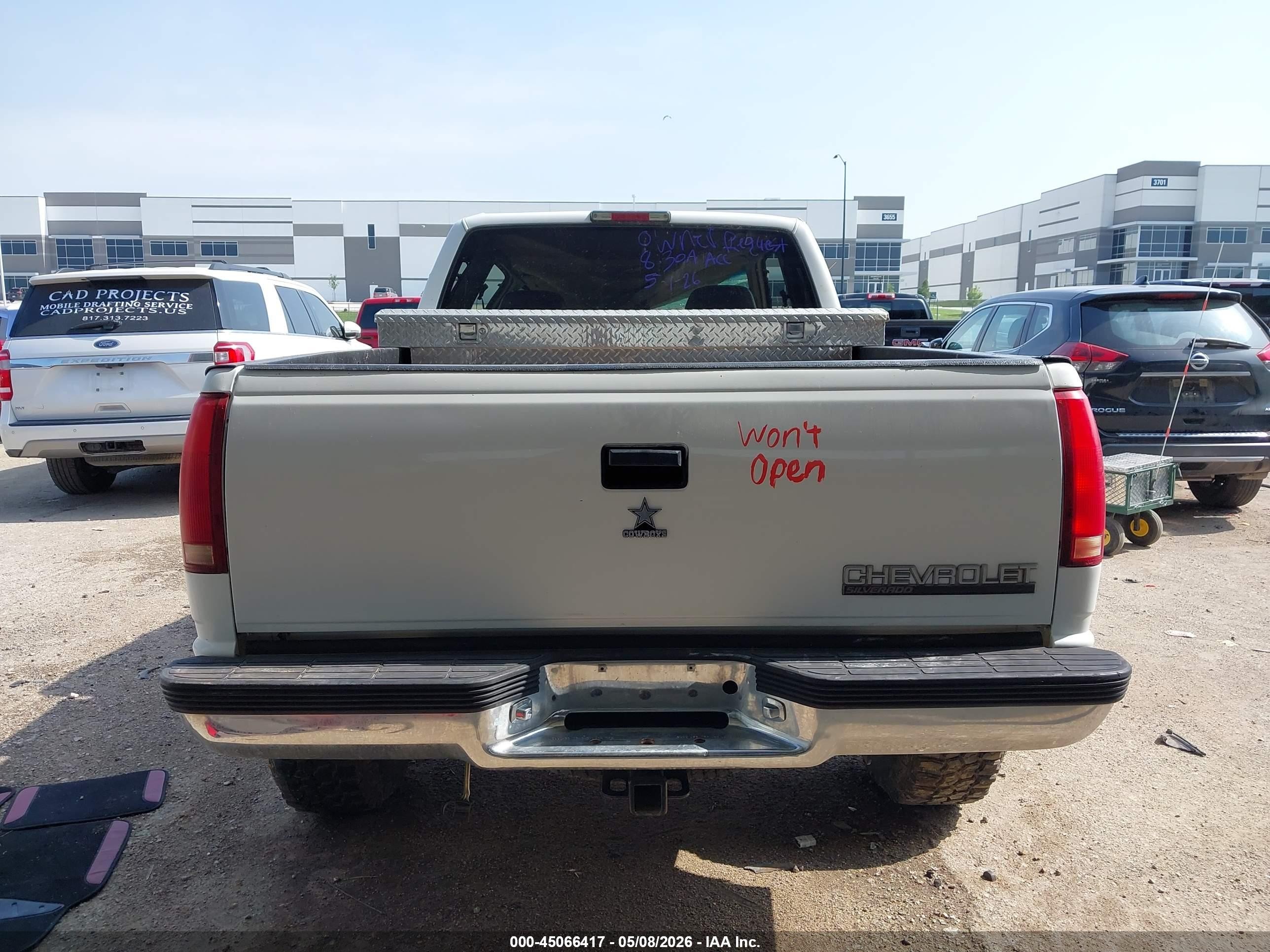 1998 Chevrolet K1500 Fleetside White vin: 1GCEK19R5WR129525