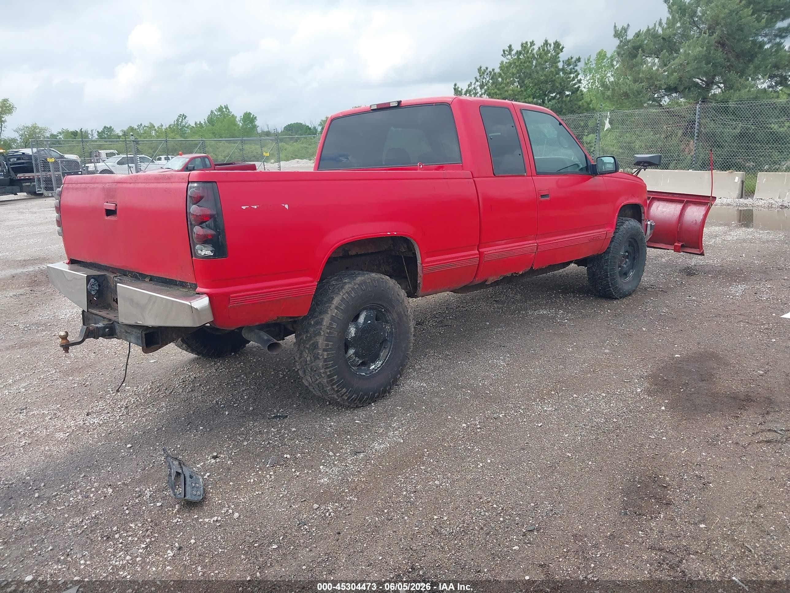 1997 Chevrolet K1500 Fleetside Red vin: 1GCEK19R7VE138670