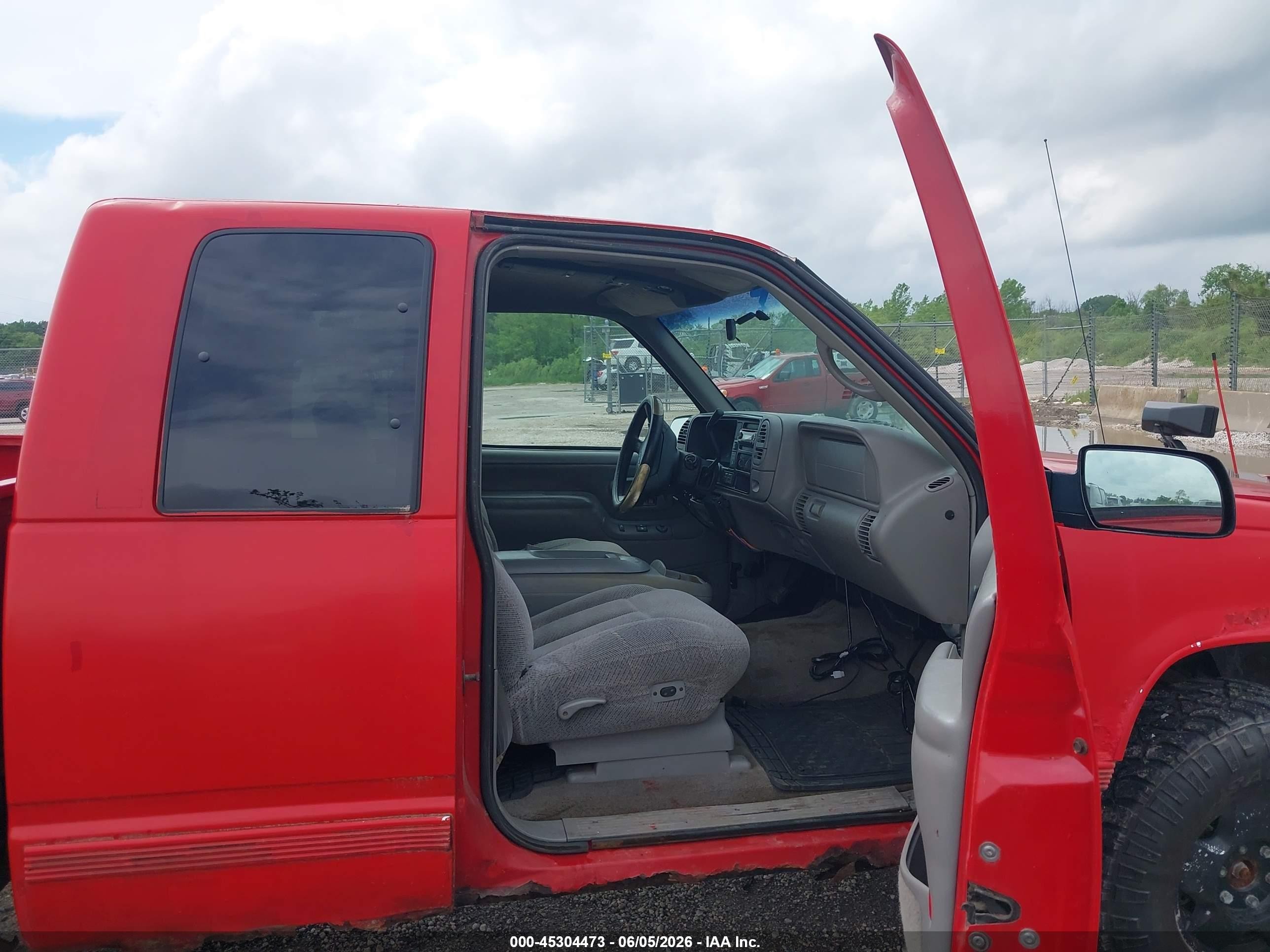 1997 Chevrolet K1500 Fleetside Red vin: 1GCEK19R7VE138670