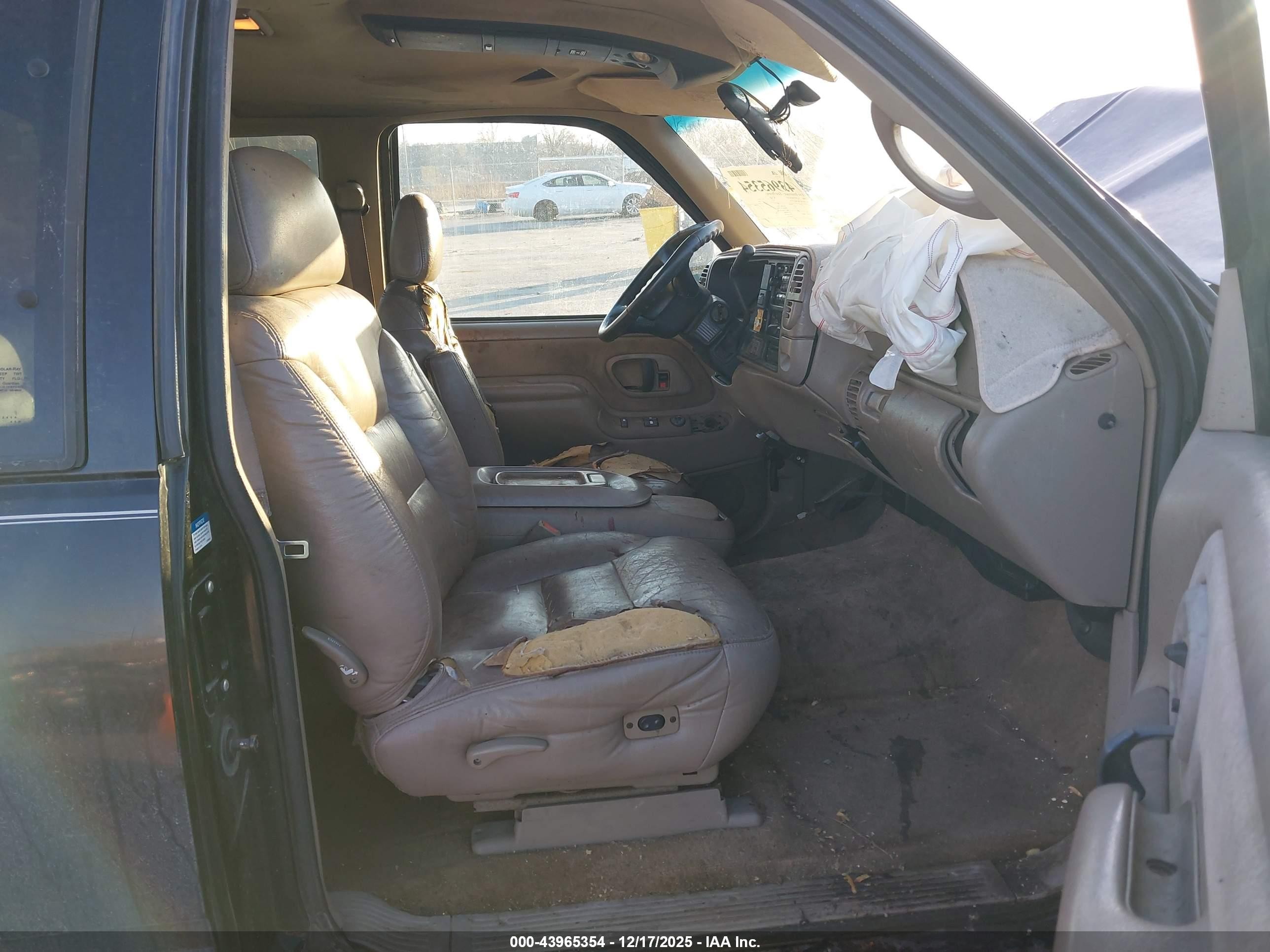 1998 Chevrolet K1500 Fleetside Black vin: 1GCEK19R7WR129378