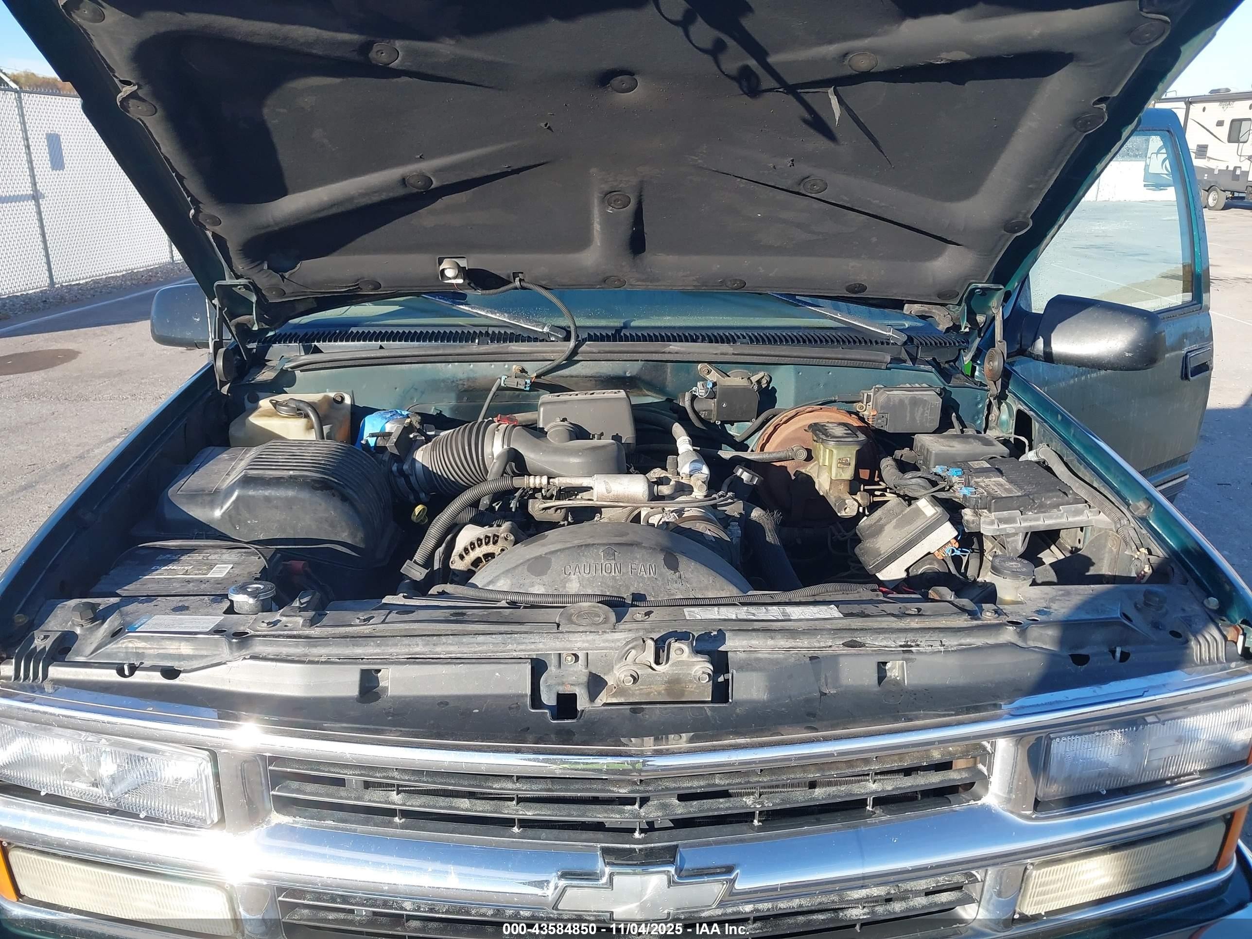 1997 Chevrolet K1500 Fleetside Green vin: 1GCEK19R8VE210203
