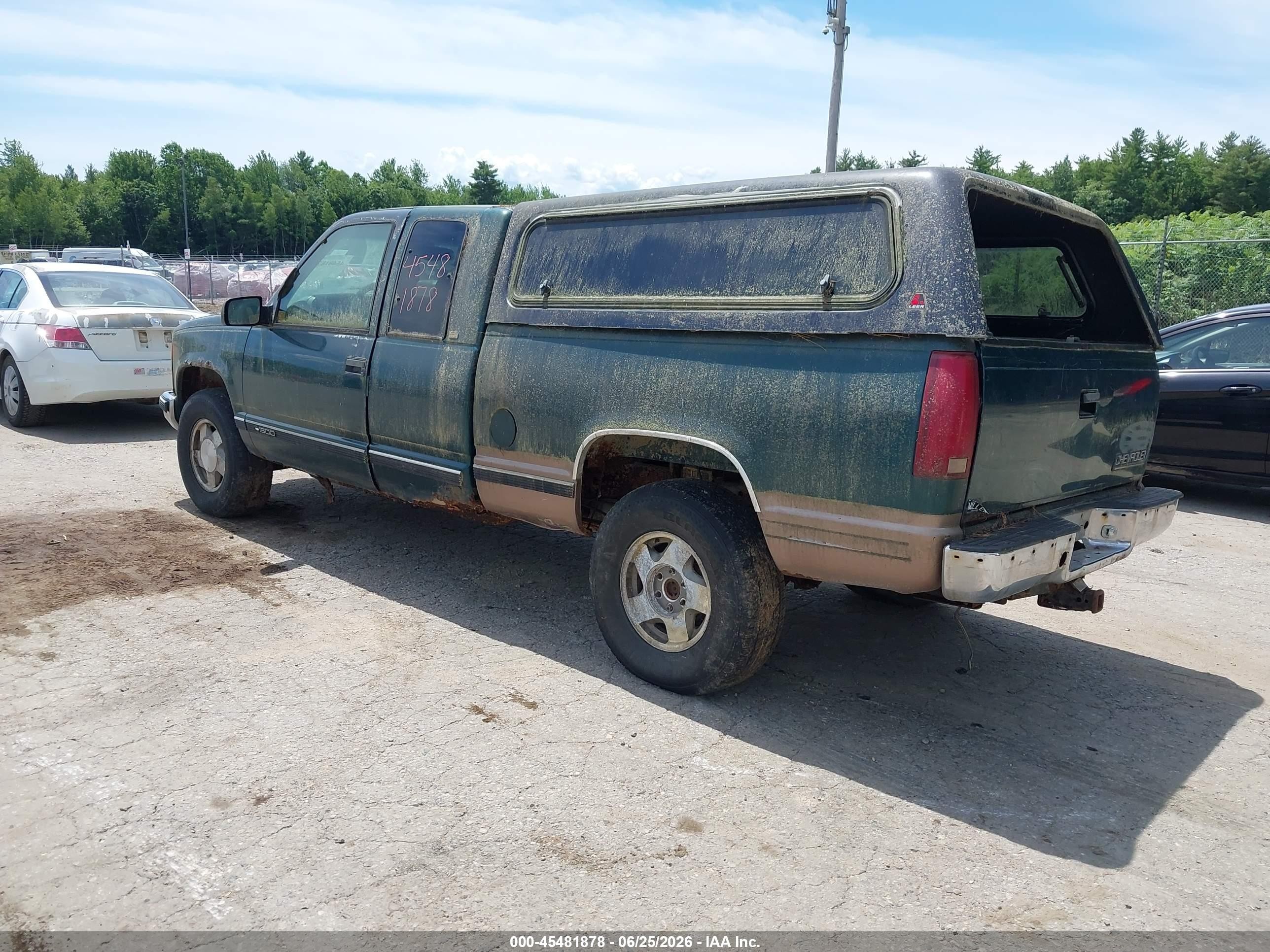 1998 Chevrolet C/k 1500 Fleetside Green vin: 1GCEK19R8WR100861