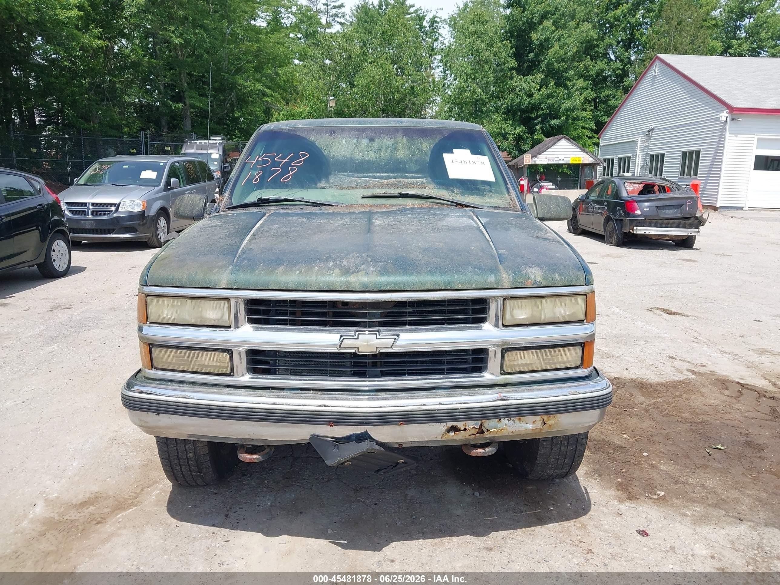 1998 Chevrolet C/k 1500 Fleetside Green vin: 1GCEK19R8WR100861