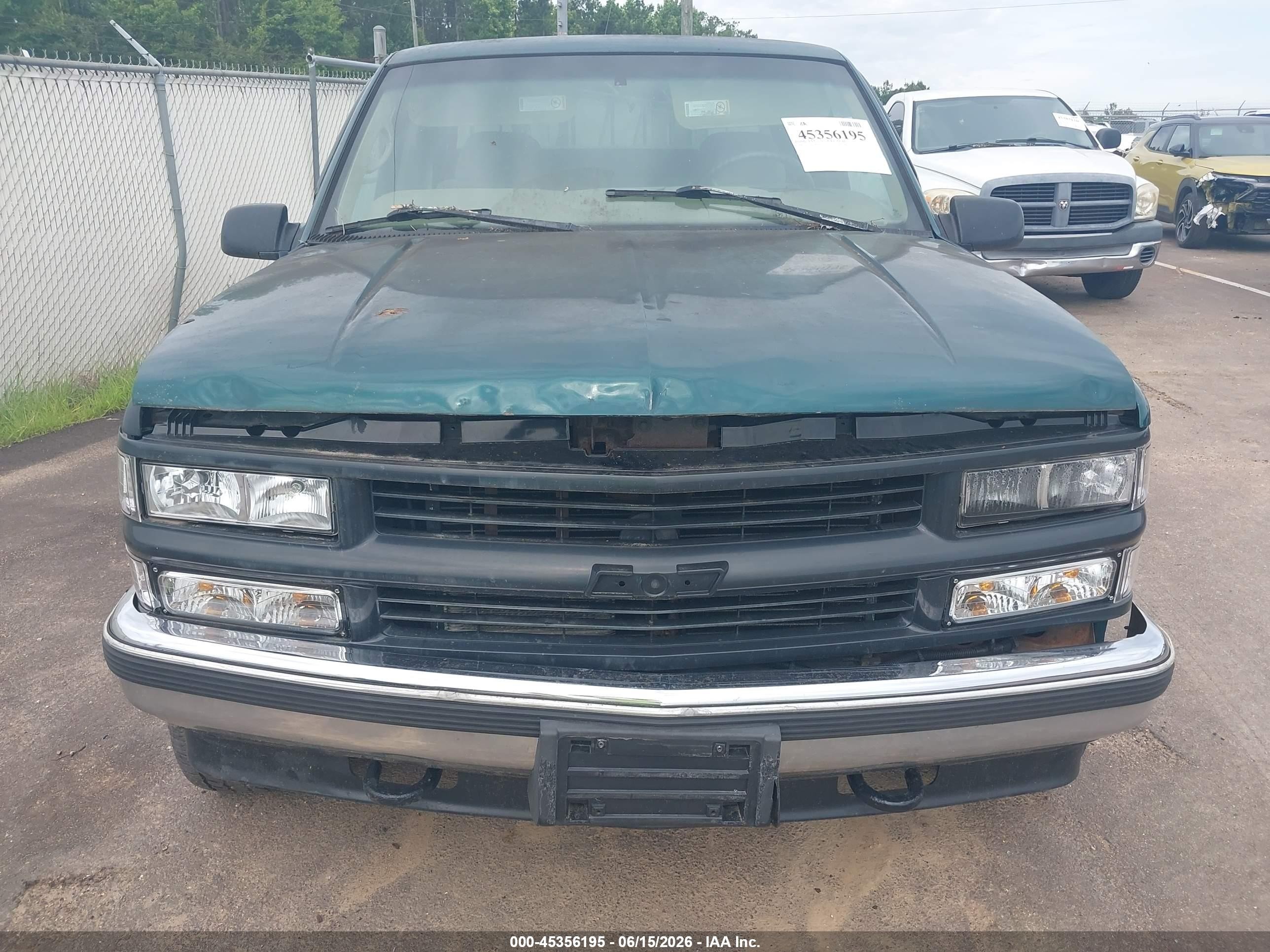 1998 Chevrolet C/k 1500 Fleetside Green vin: 1GCEK19R8WR135853