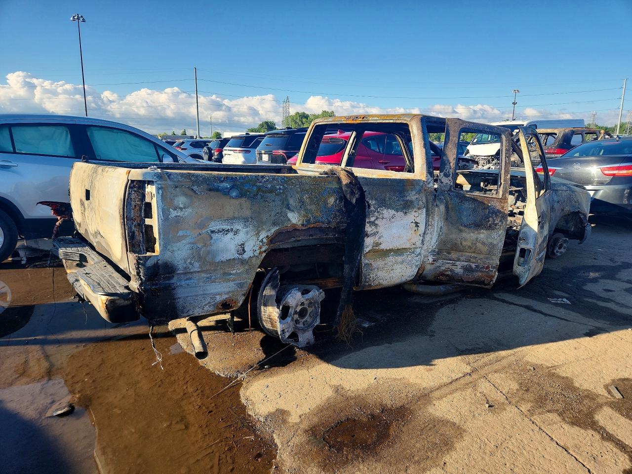 1999 Chevrolet Gmt-400 K1500 Burn vin: 1GCEK19R8XR116625