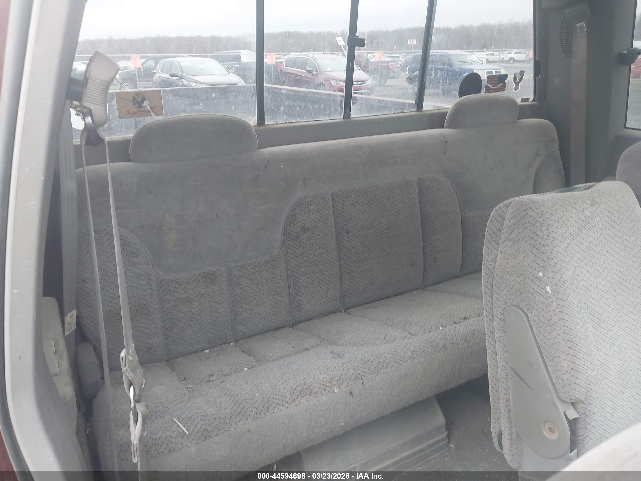 1998 Chevrolet C/k 1500 Silverado Fleetside Красный vin: 1GCEK19R9WE147226