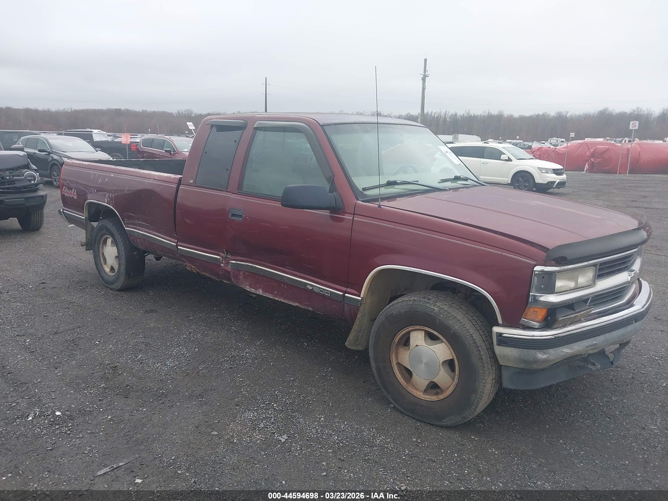 1998 Chevrolet C/k 1500 Silverado Fleetside Red vin: 1GCEK19R9WE147226