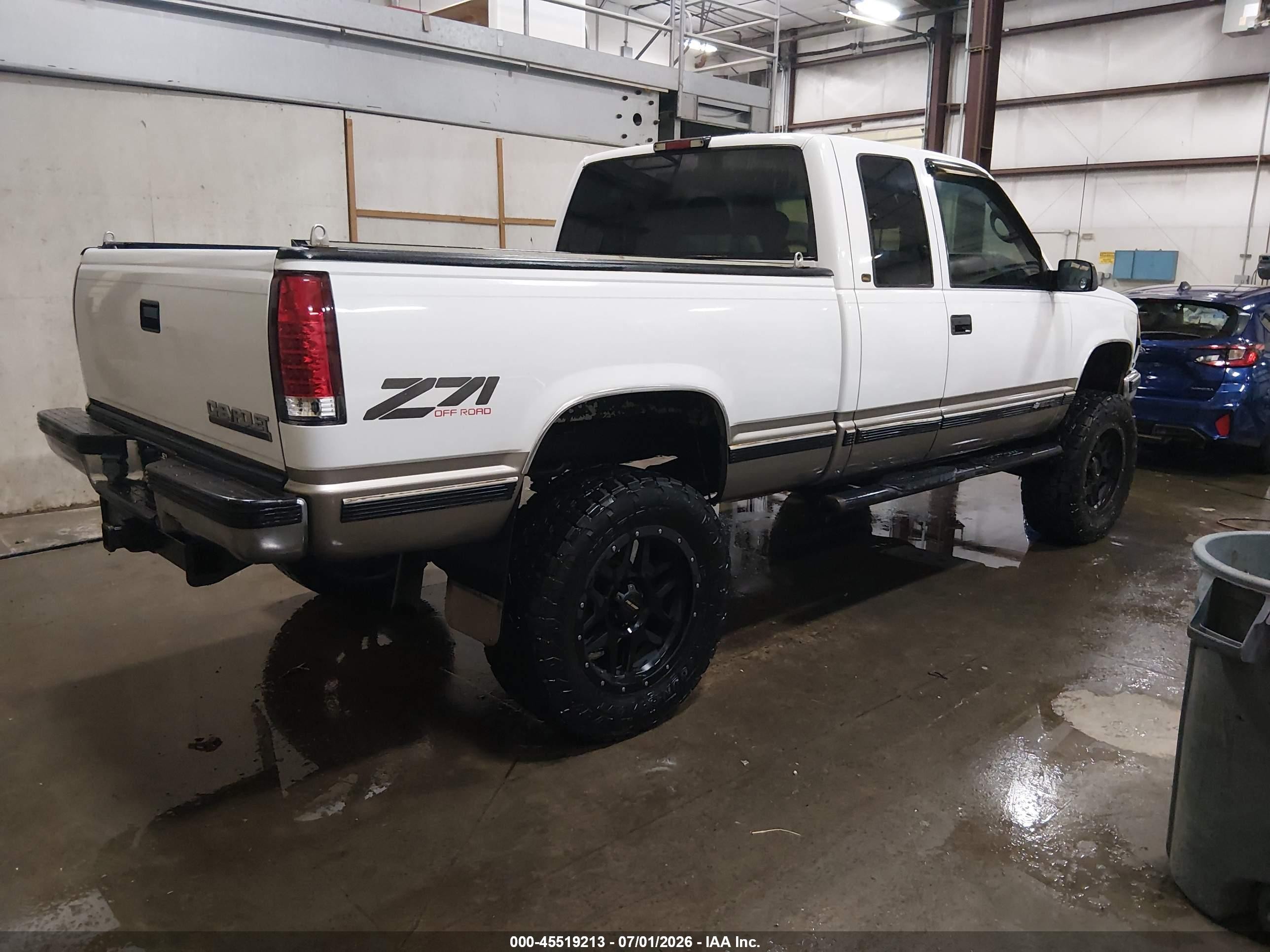 1998 Chevrolet C/k 1500 Fleetside White vin: 1GCEK19R9WR123338