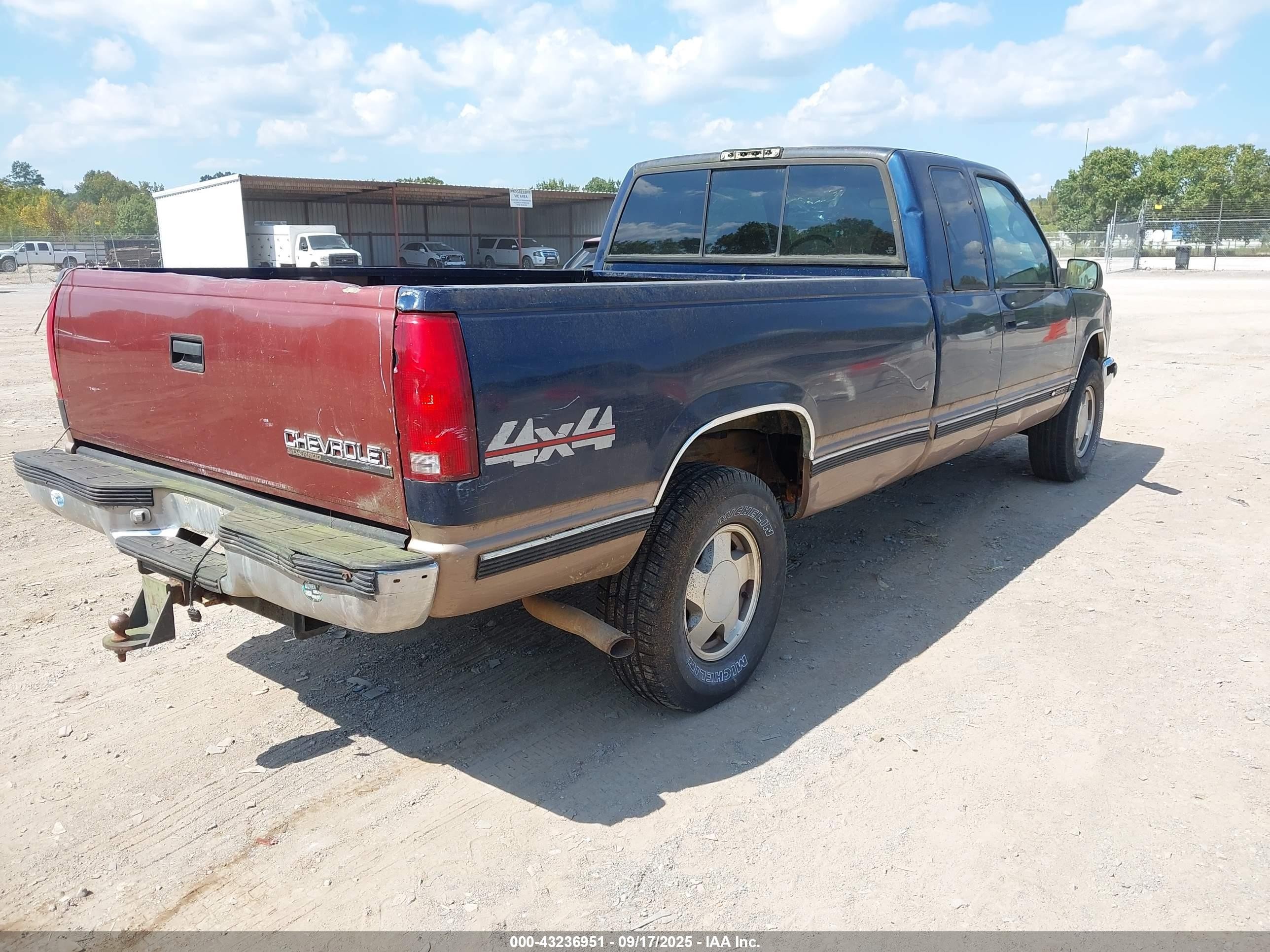 1998 Chevrolet C/k 1500 Silverado Fleetside Синий vin: 1GCEK19RXWE219566