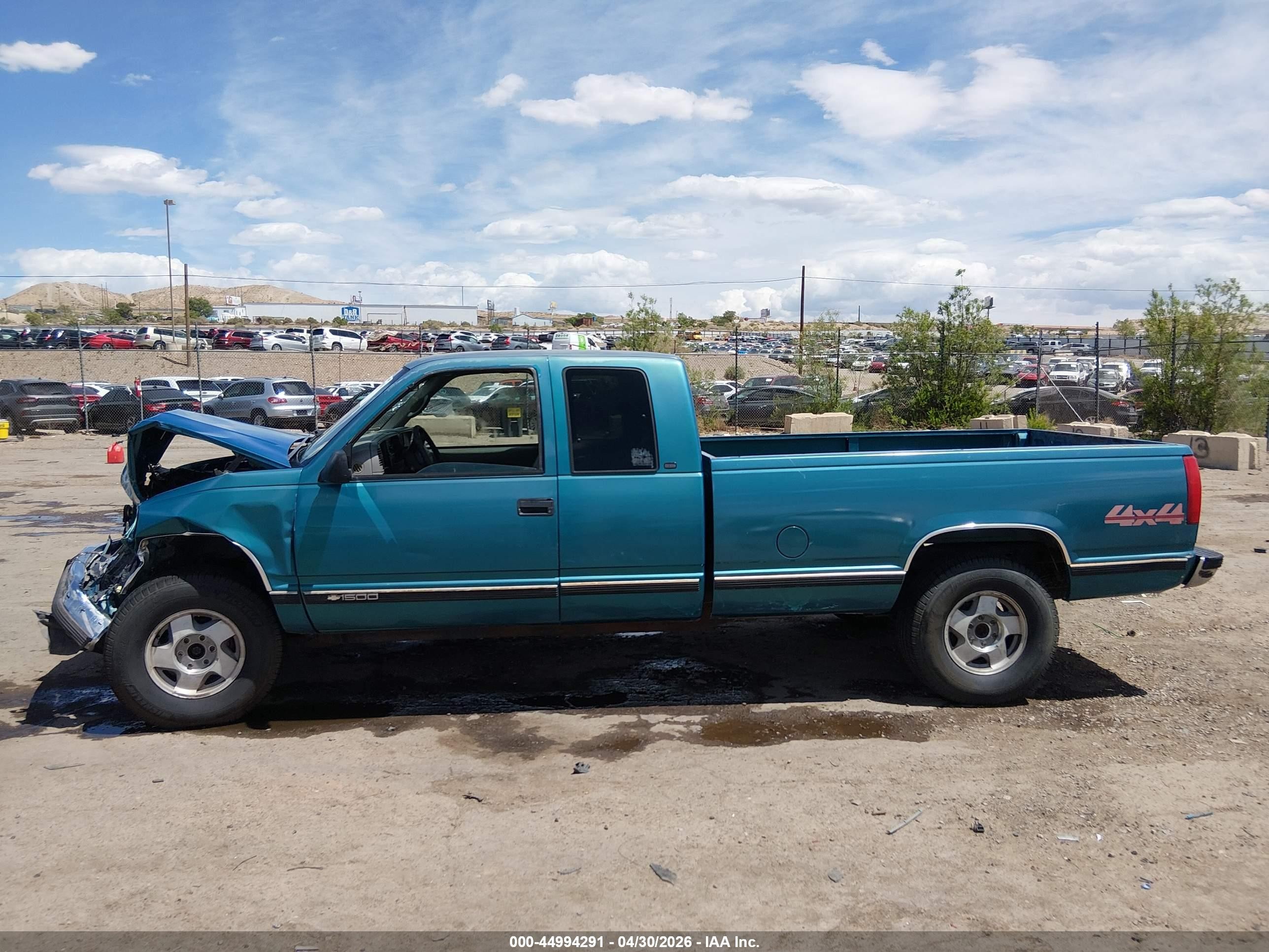 1998 Chevrolet C/k 1500 Silverado Fleetside Green vin: 1GCEK19RXWE233015
