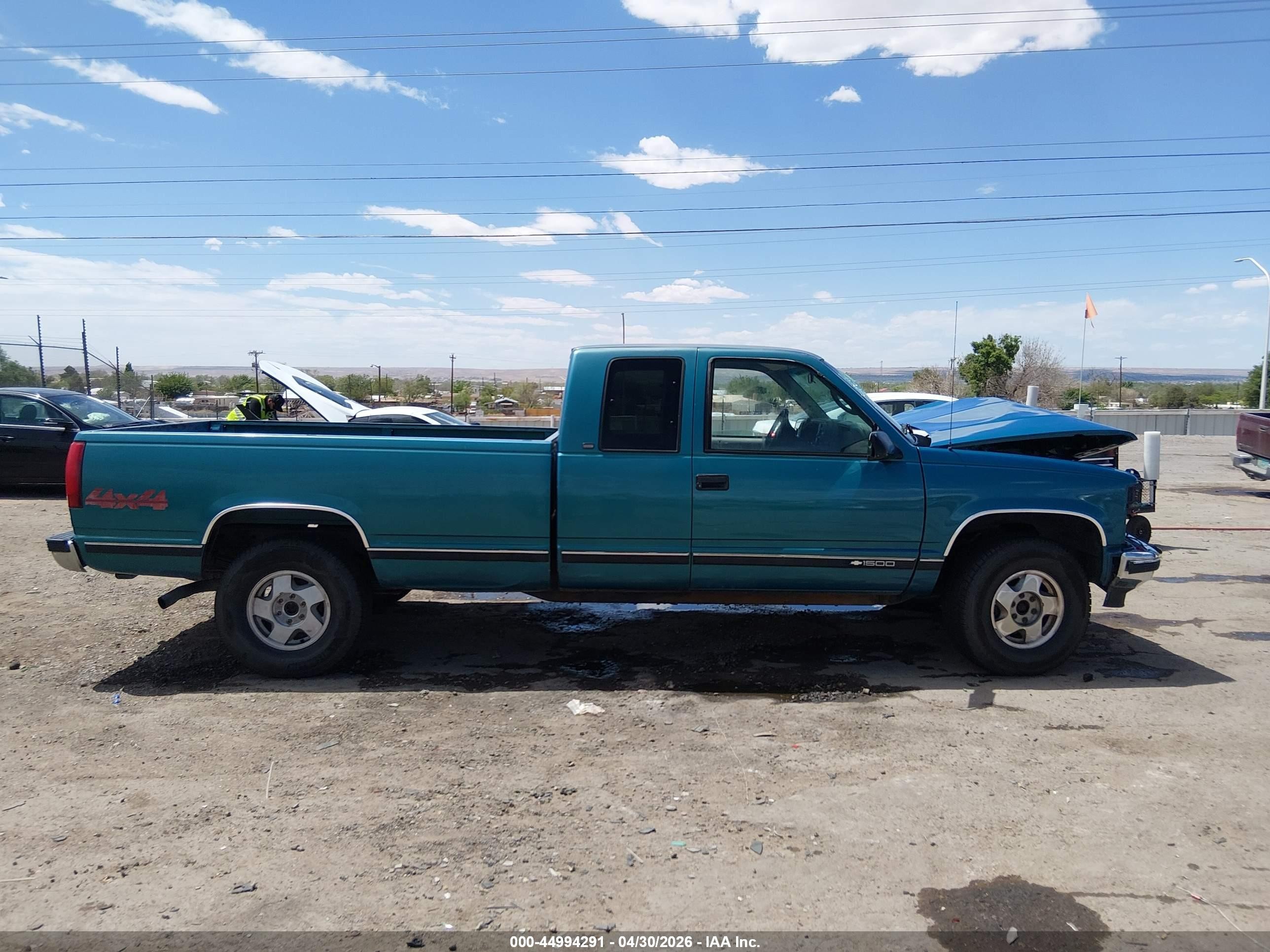 1998 Chevrolet C/k 1500 Silverado Fleetside Green vin: 1GCEK19RXWE233015