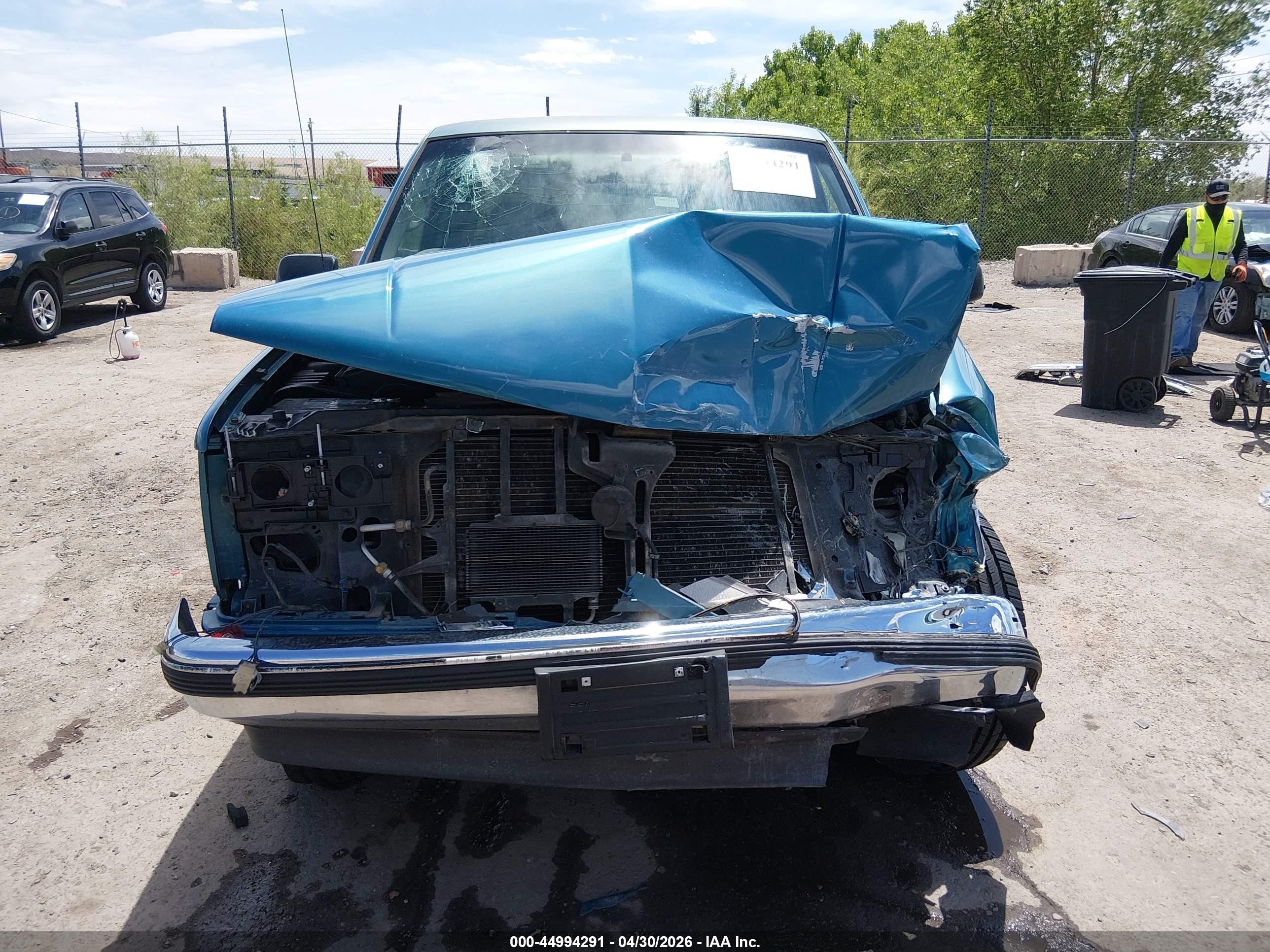 1998 Chevrolet C/k 1500 Silverado Fleetside Green vin: 1GCEK19RXWE233015