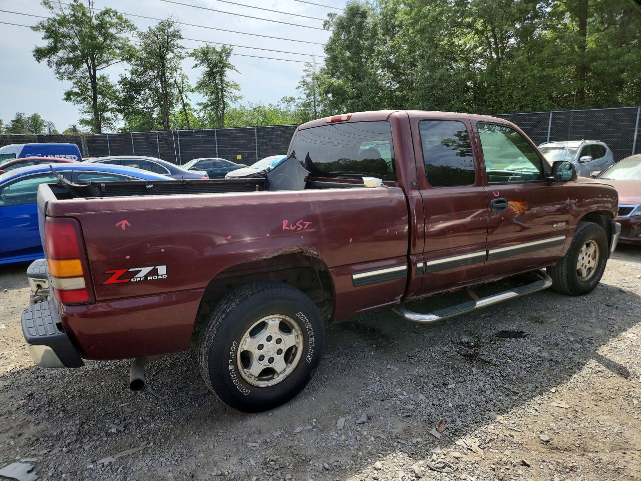 2001 Chevrolet Silverado K1500 Burgundy vin: 1GCEK19T11E187918