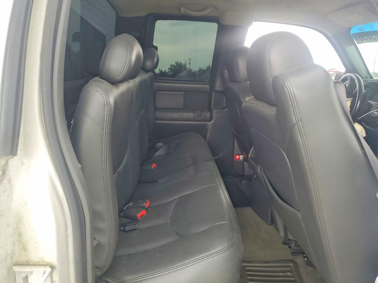 2003 Chevrolet Silverado K1500 White vin: 1GCEK19T13E317571