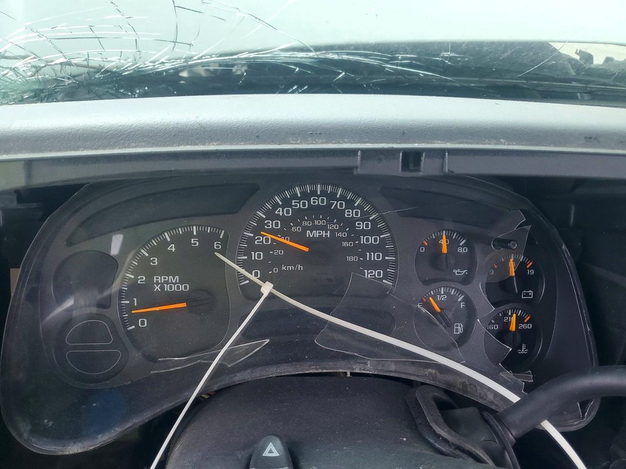 2003 Chevrolet Silverado K1500 White vin: 1GCEK19T13E317571