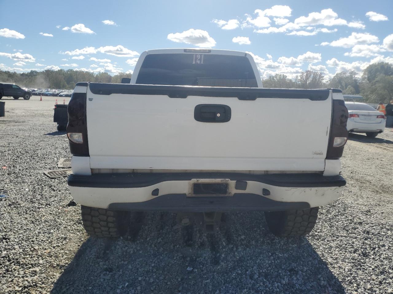 2003 Chevrolet Silverado K1500 White vin: 1GCEK19T13Z351275