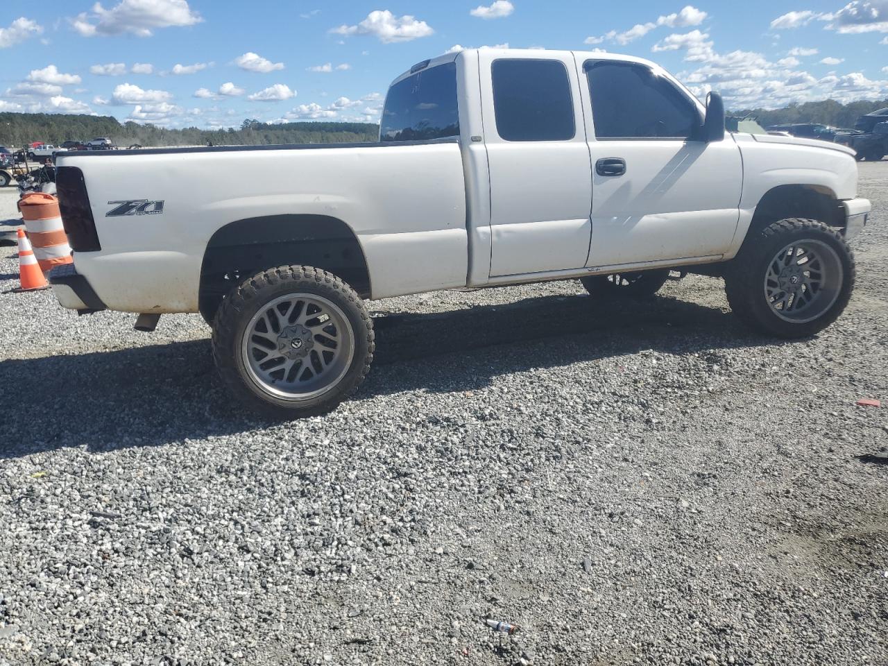 2003 Chevrolet Silverado K1500 White vin: 1GCEK19T13Z351275