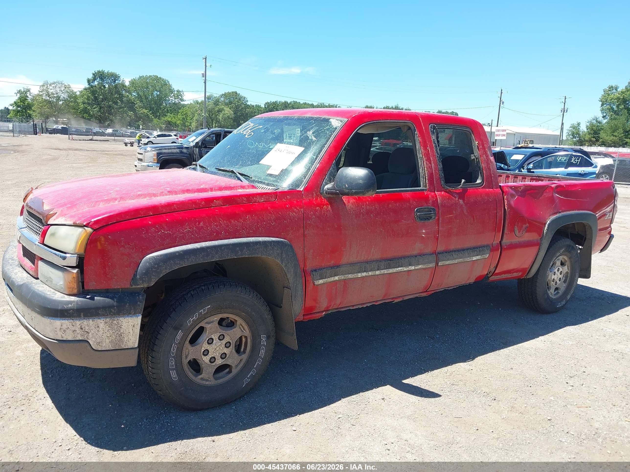 2004 Chevrolet Silverado 1500 Z71 Red vin: 1GCEK19T14E115220