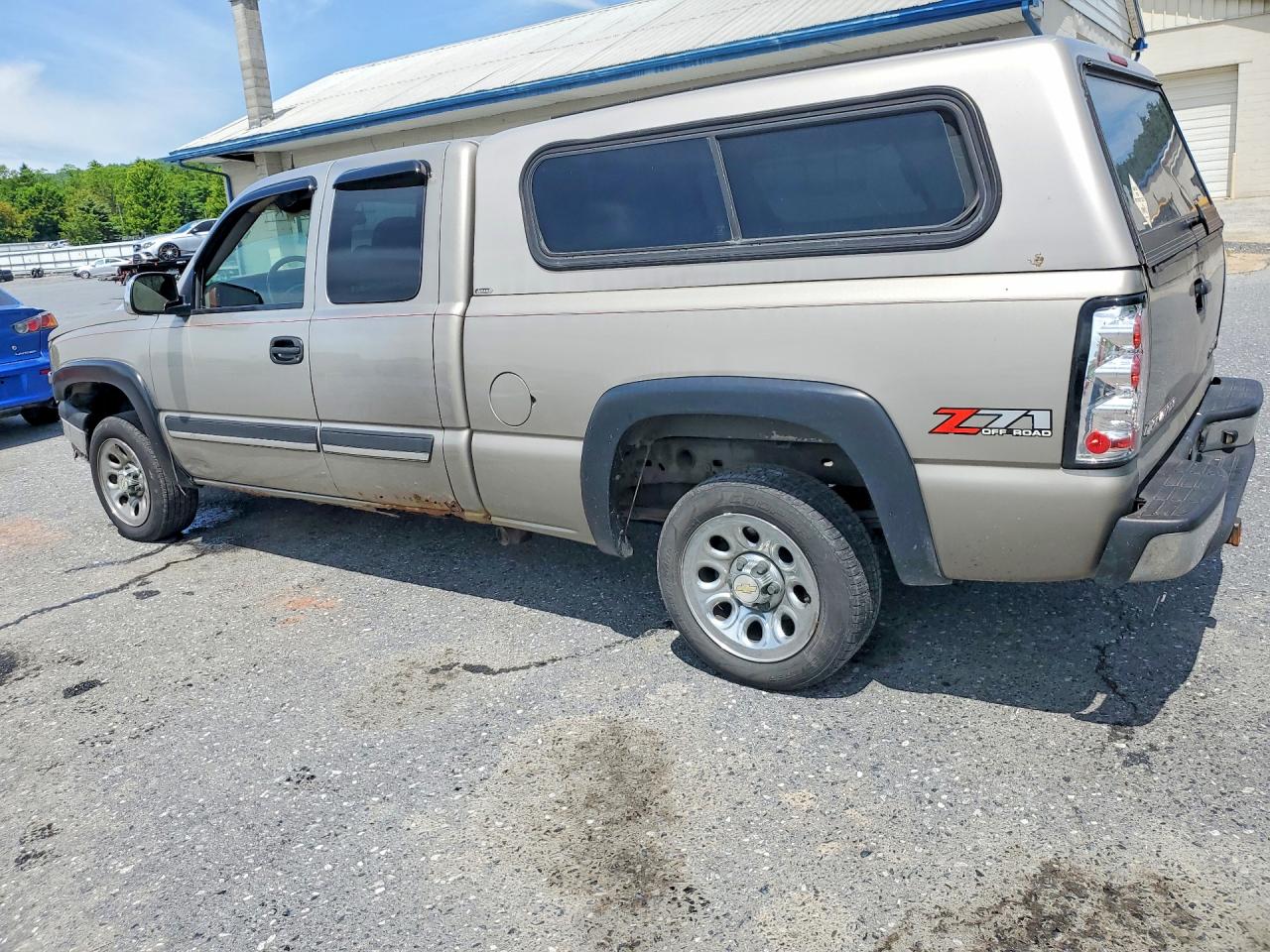 2004 Chevrolet Silverado K1500 Tan vin: 1GCEK19T14E214619