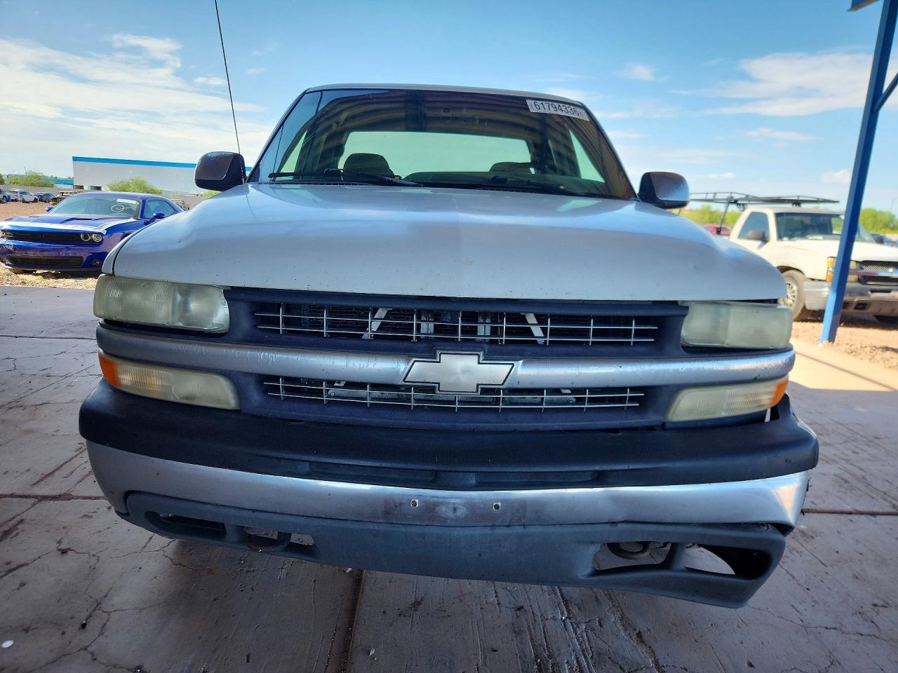 2000 Chevrolet Silverado K1500 White vin: 1GCEK19T1YE273000
