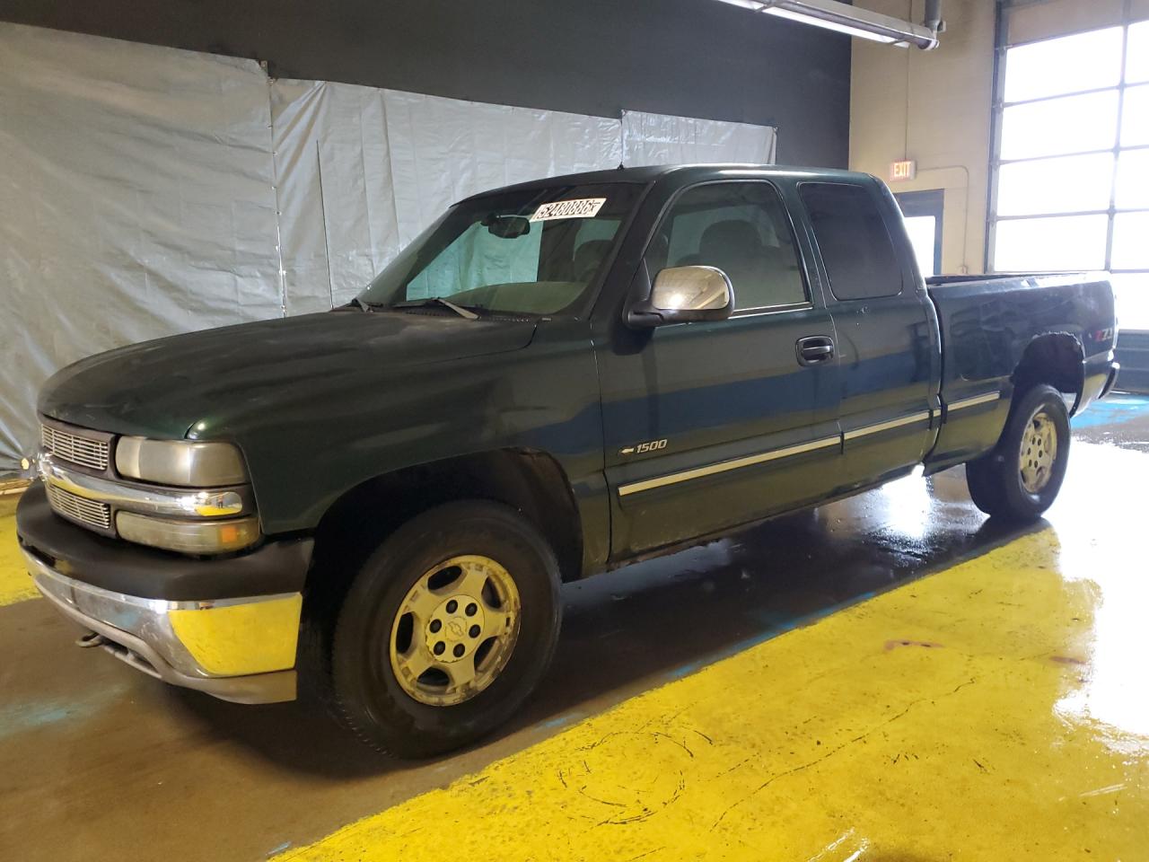 2001 Chevrolet Silverado K1500 Green vin: 1GCEK19T21E235166 Damage: Left Rear Door, Dent(S) W/ Paint Dmg, 1/2 To 1 Inch