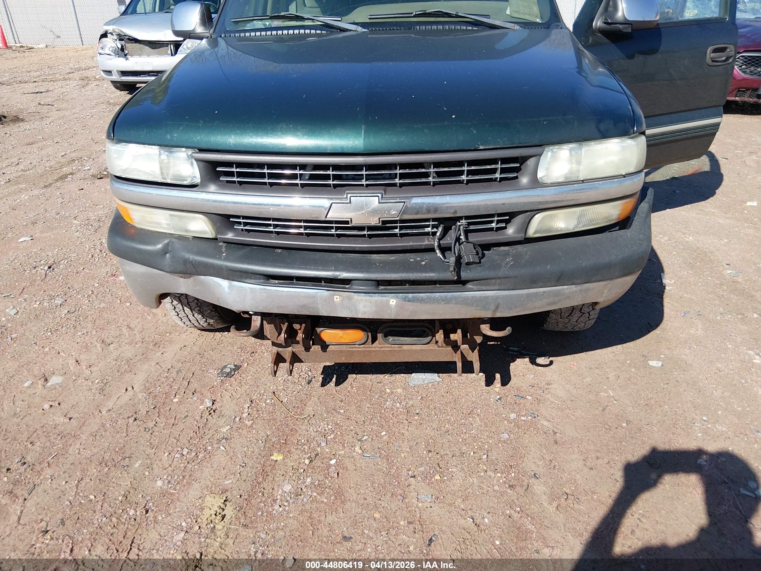 2002 Chevrolet Silverado 1500 Ls Green vin: 1GCEK19T22E257332