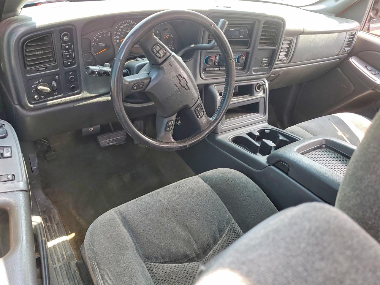 2004 Chevrolet Silverado K1500 Red vin: 1GCEK19T24E213737